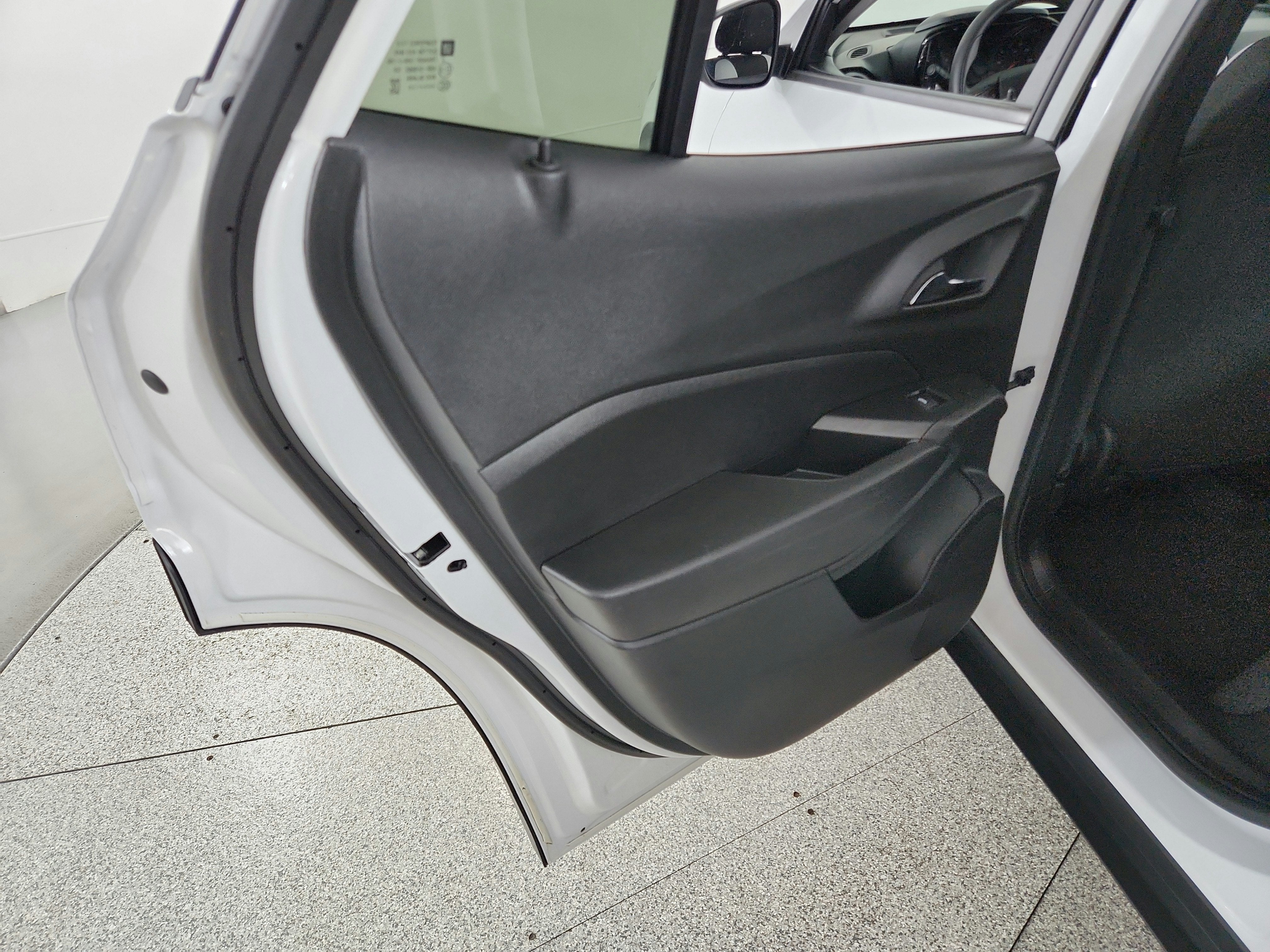 2025 Chevrolet Trax FWD 4dr LS