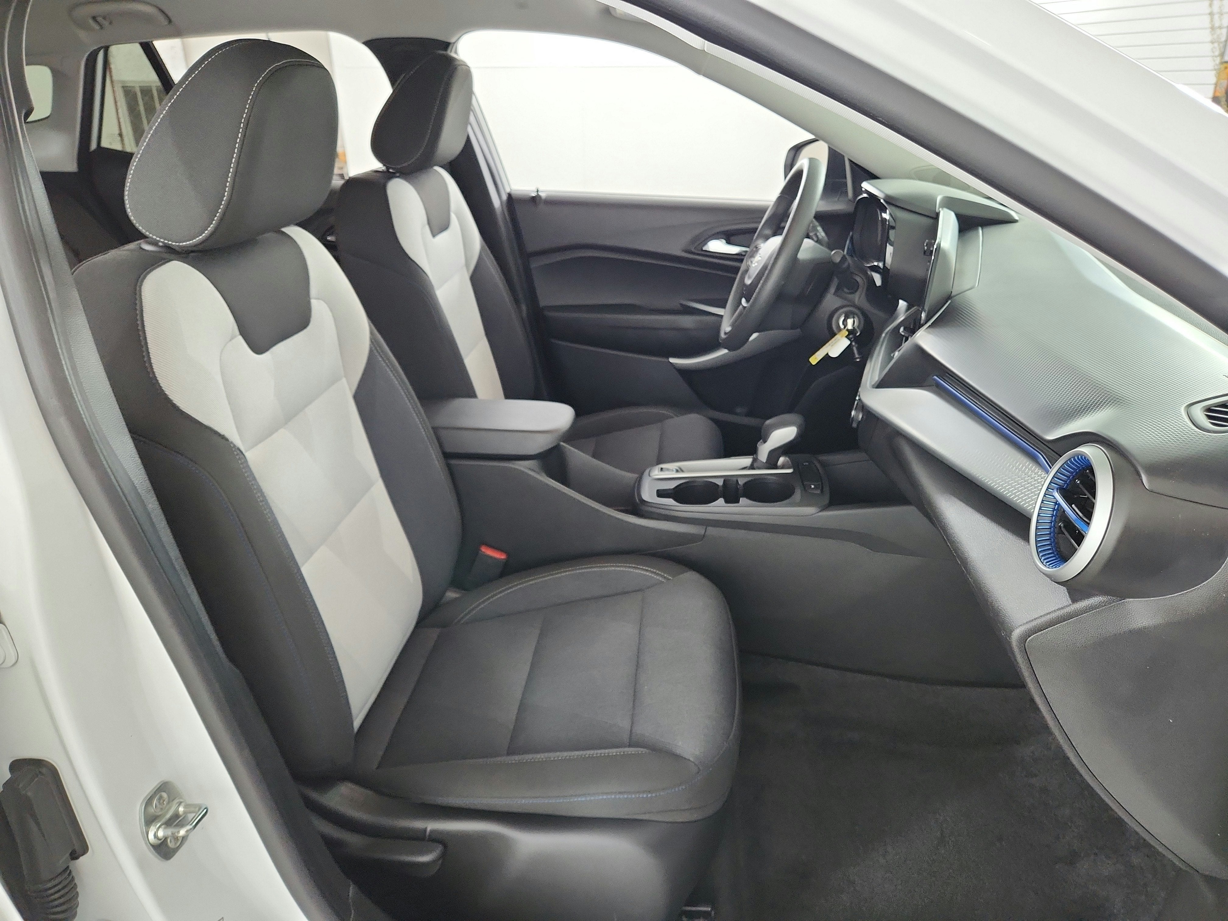 2025 Chevrolet Trax FWD 4dr LS