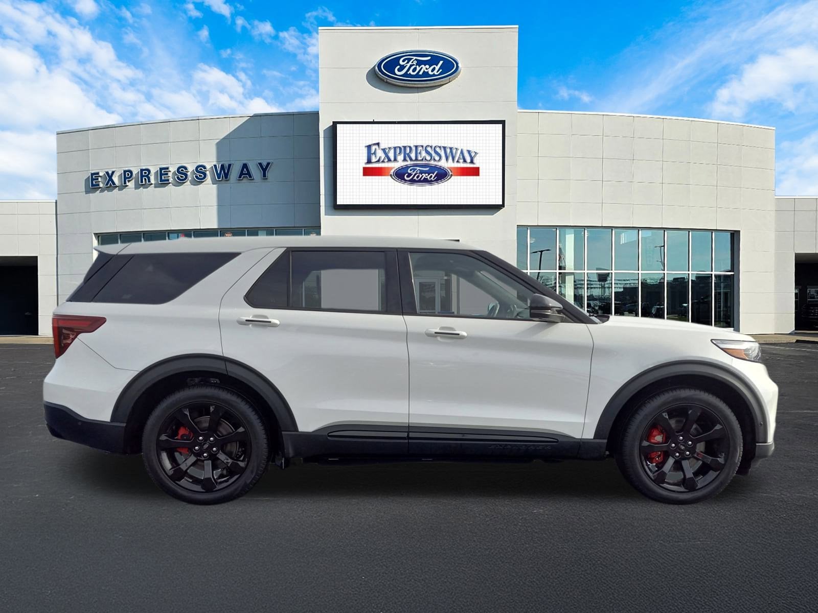 2022 Ford Explorer ST