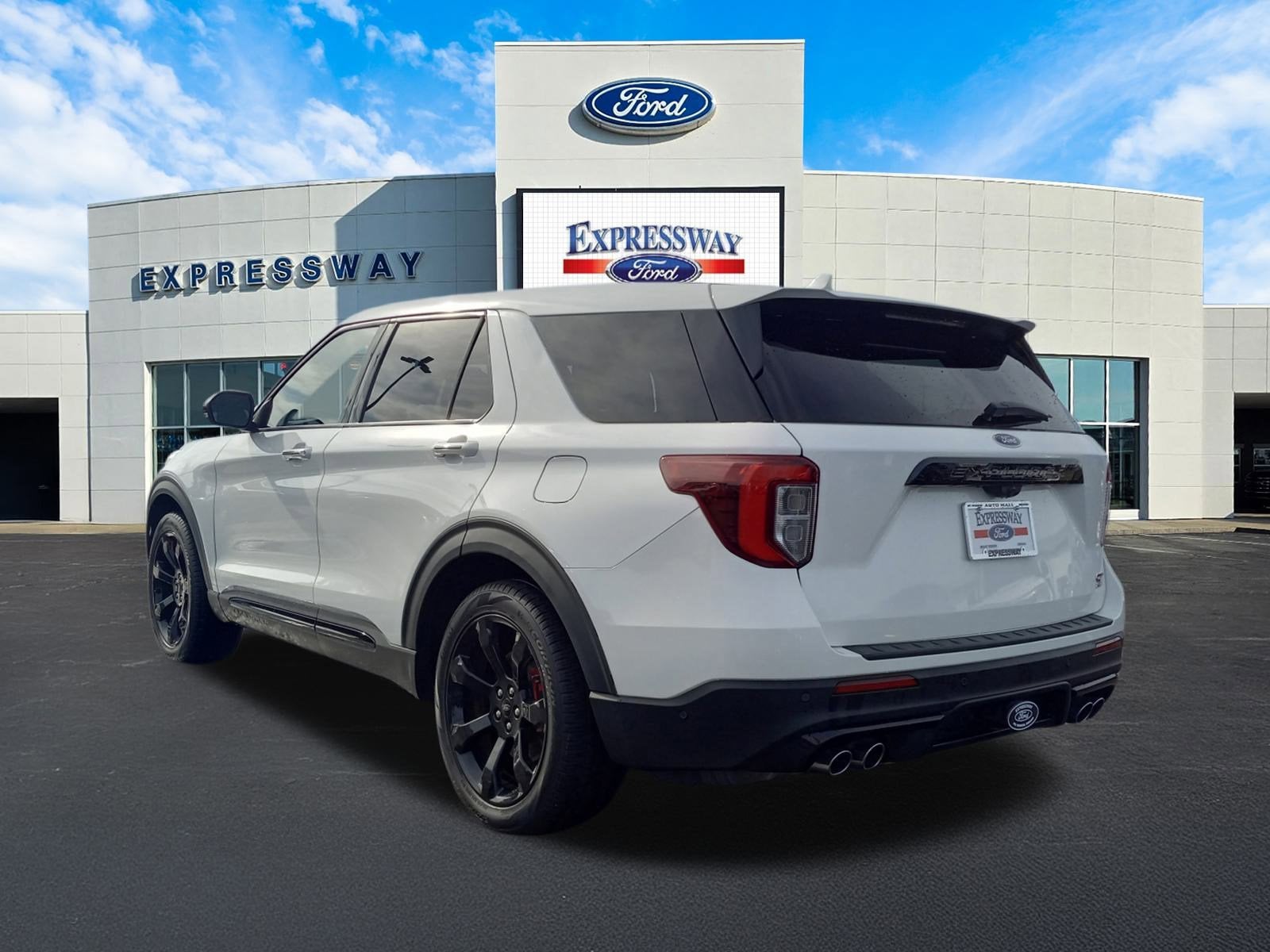 2022 Ford Explorer ST