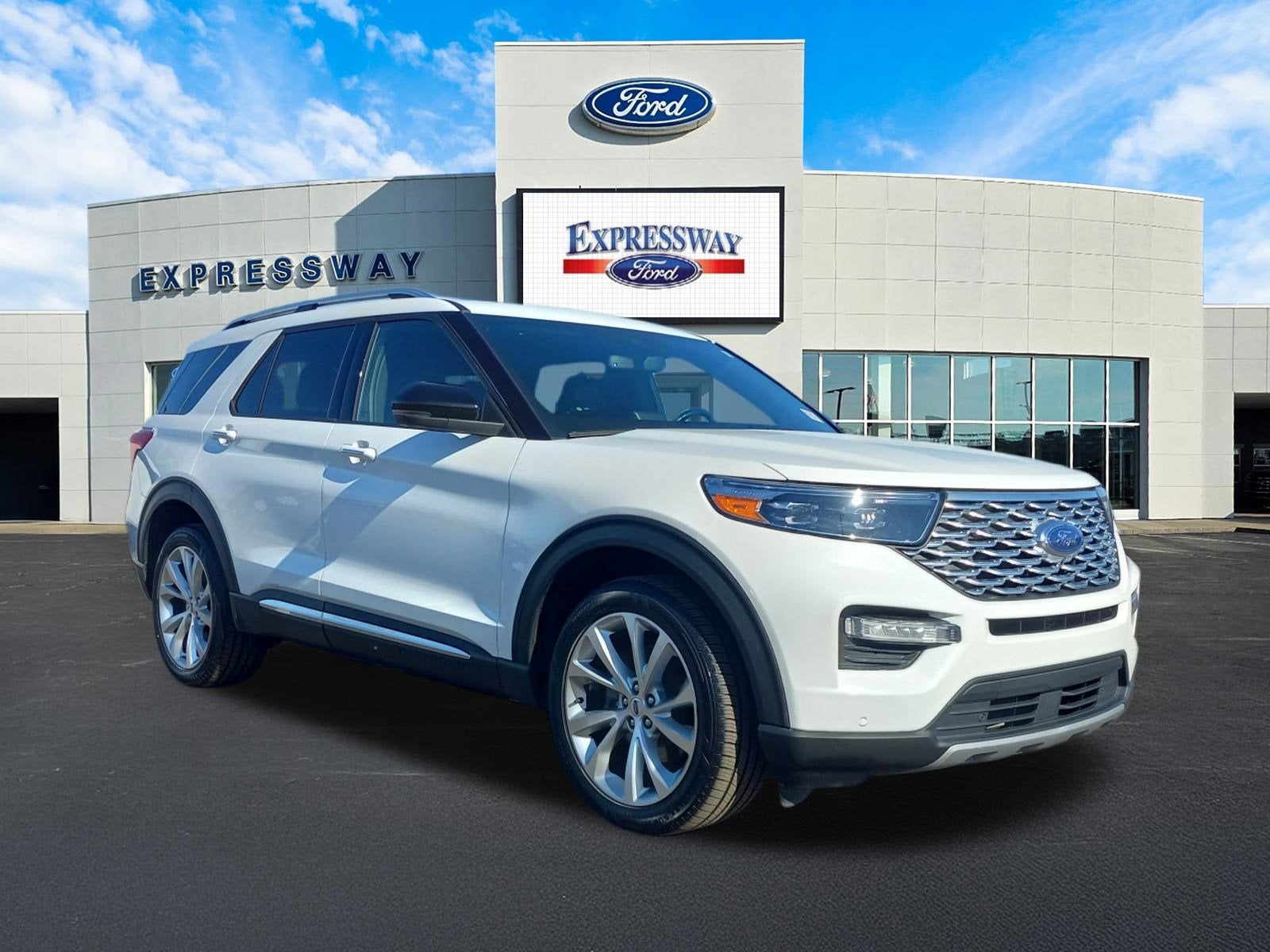2022 Ford Explorer Platinum