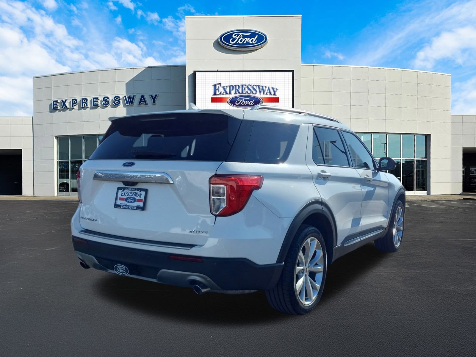 2022 Ford Explorer Platinum