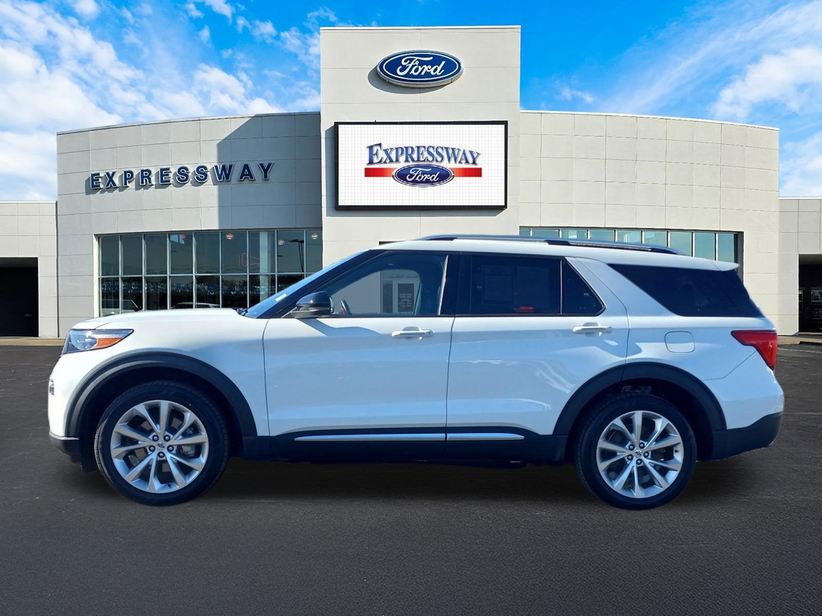 2022 Ford Explorer Platinum