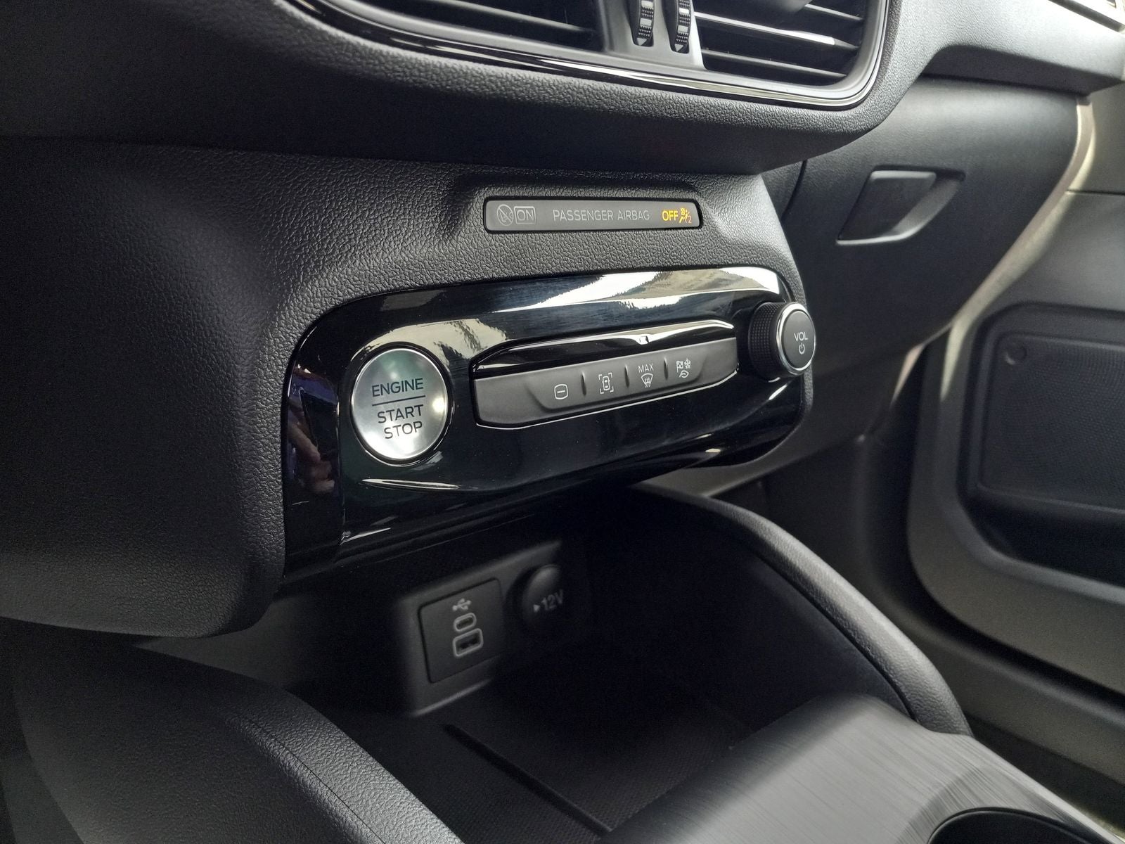 2025 Ford Escape Hybrid ST-Line