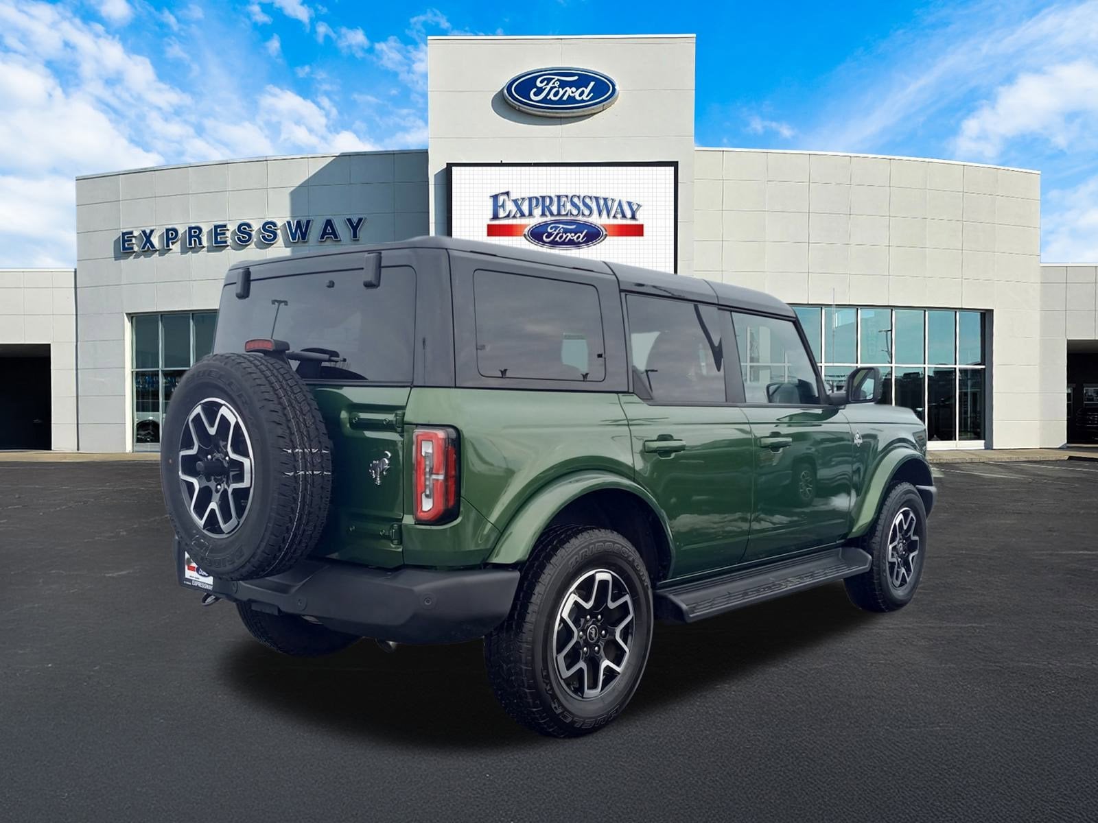 2025 Ford Bronco Outer Banks