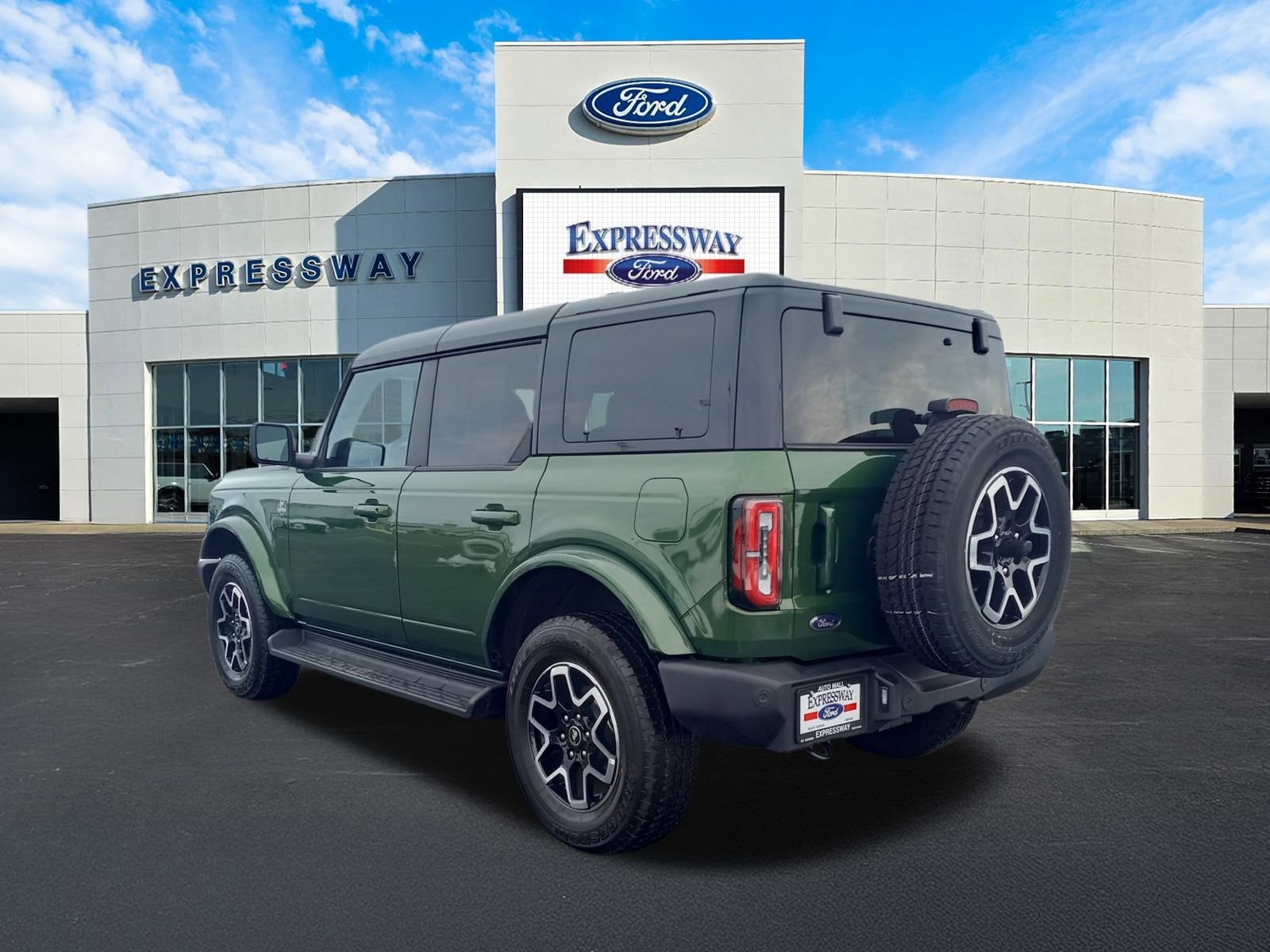 2025 Ford Bronco Outer Banks