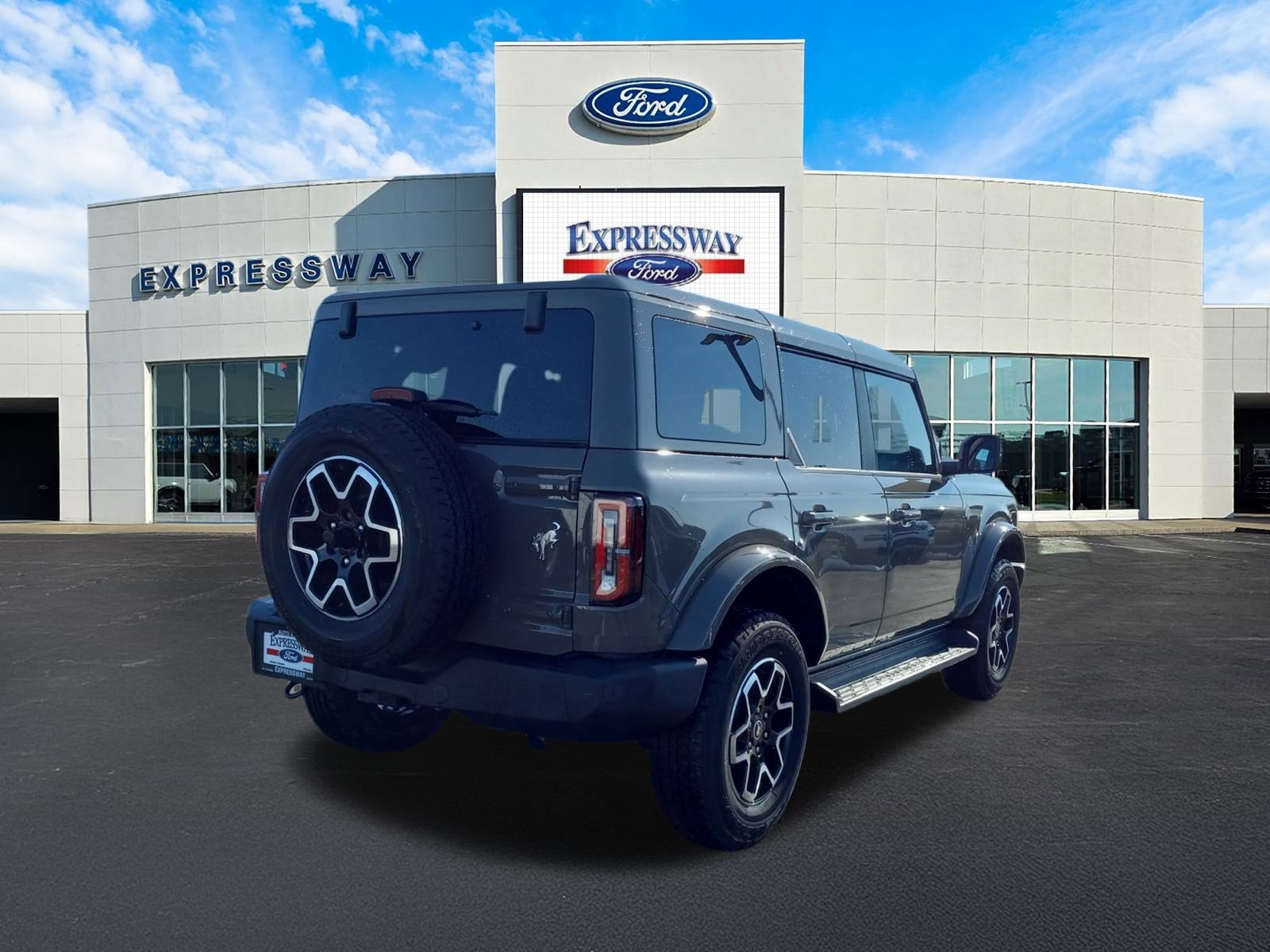 2025 Ford Bronco Outer Banks