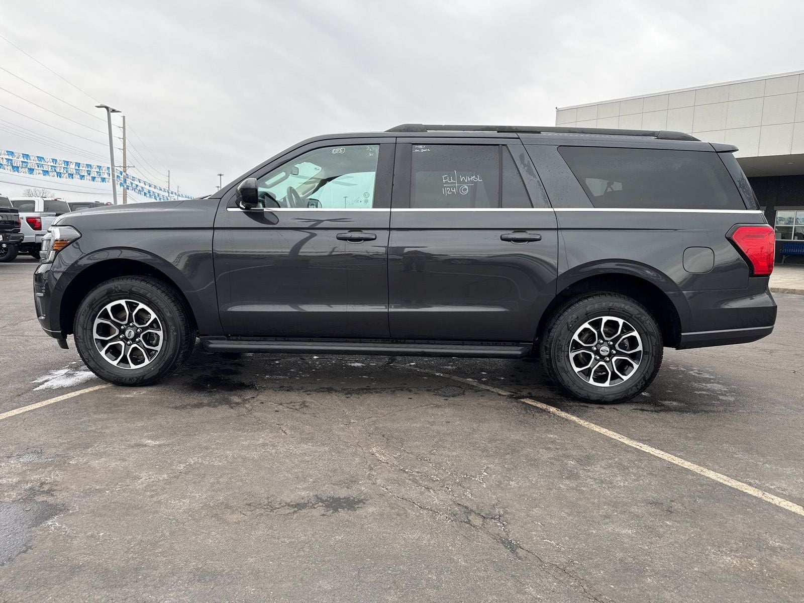 2024 Ford Expedition Max XLT