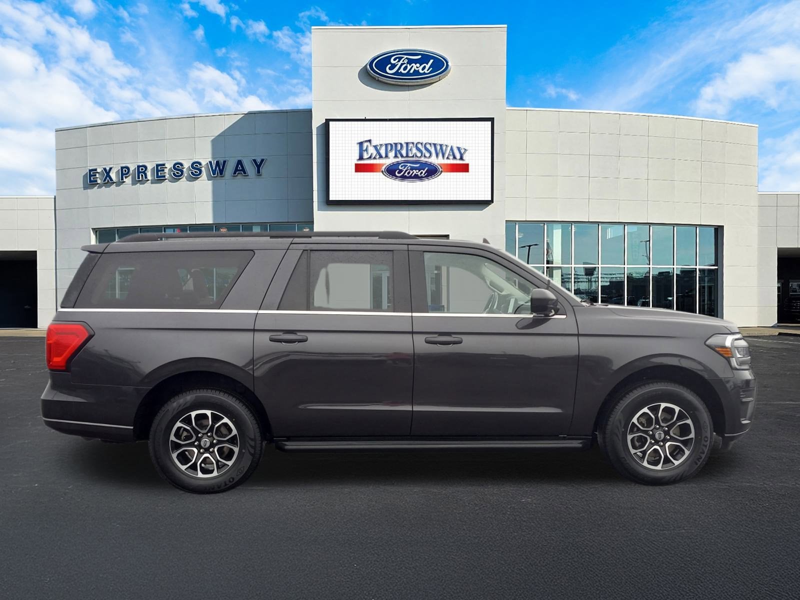 2024 Ford Expedition Max XLT