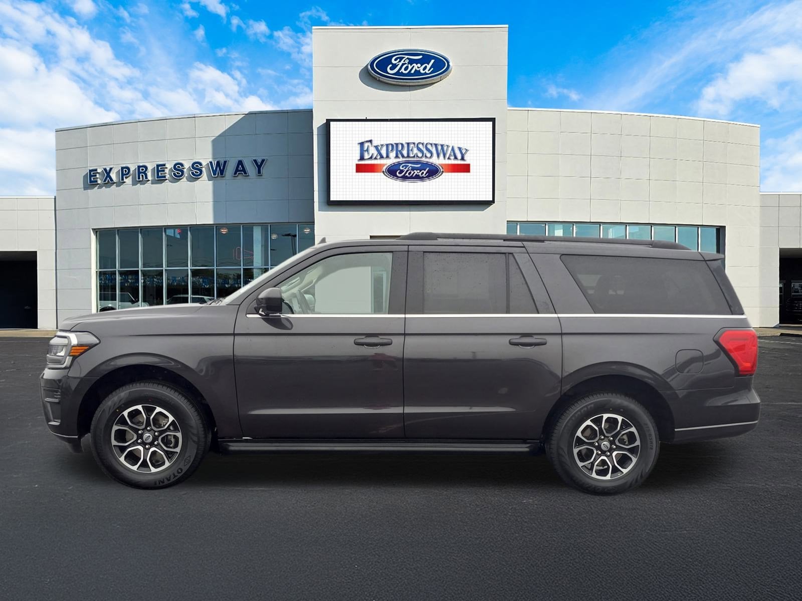 2024 Ford Expedition Max XLT