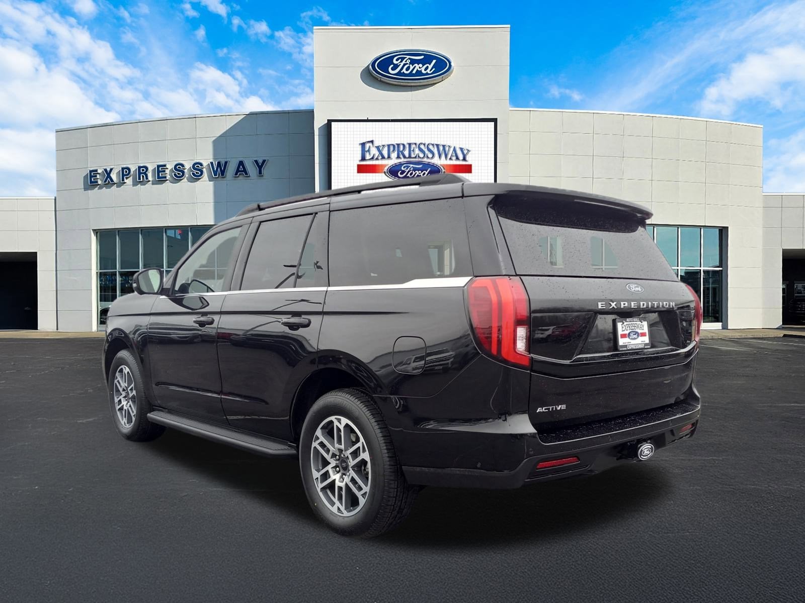 2025 Ford Expedition Active