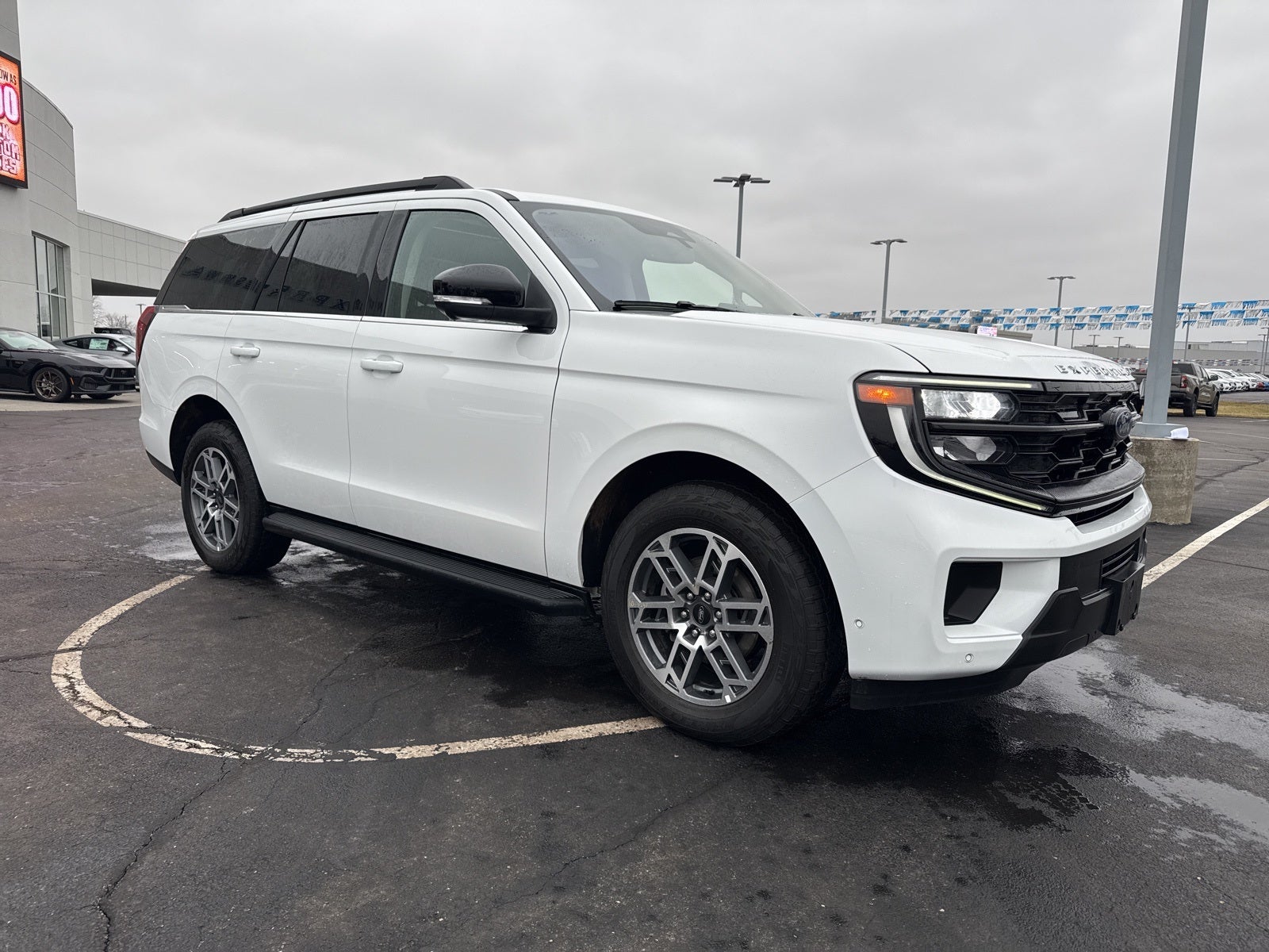 2025 Ford Expedition Active