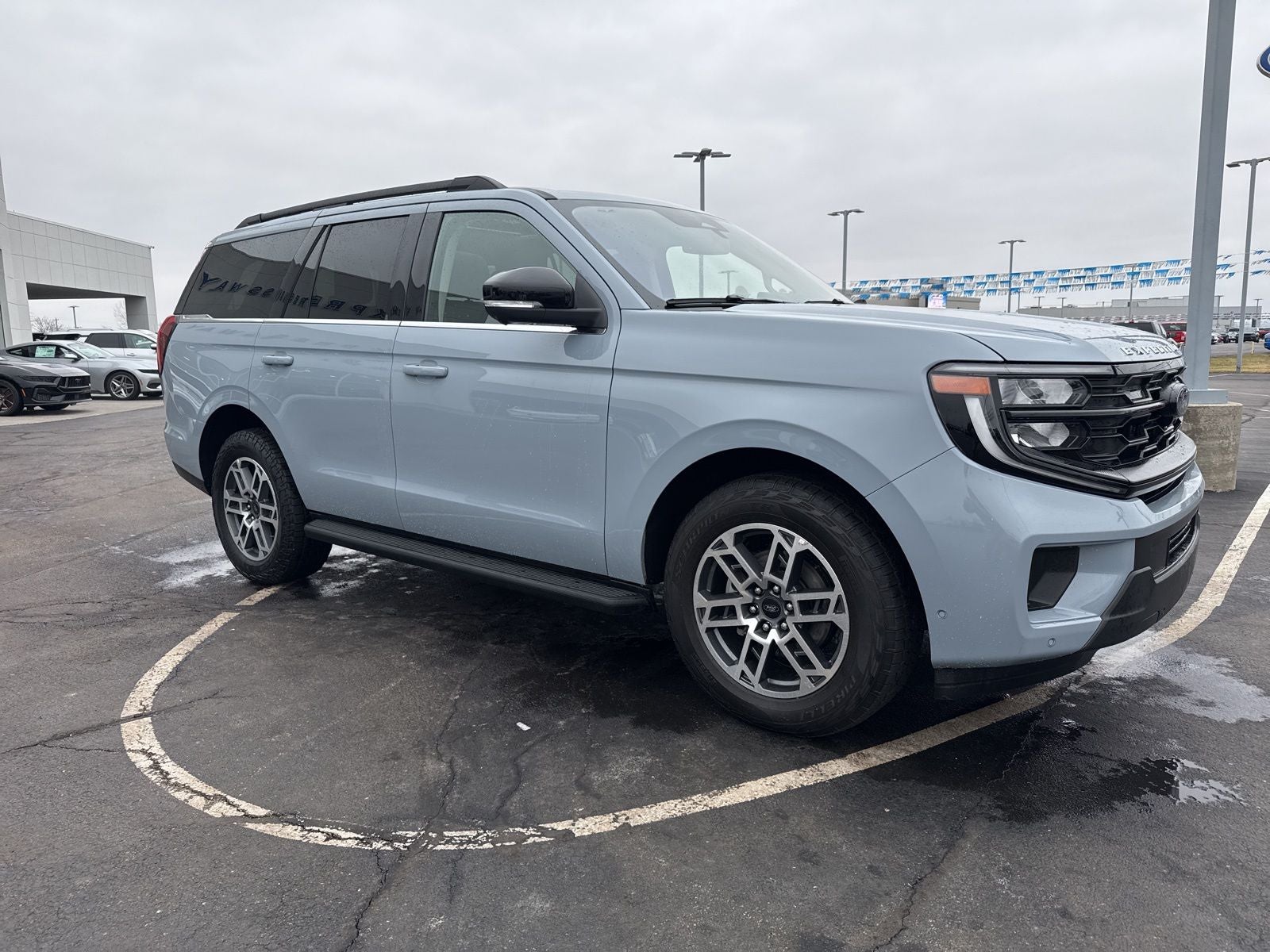 2025 Ford Expedition Active