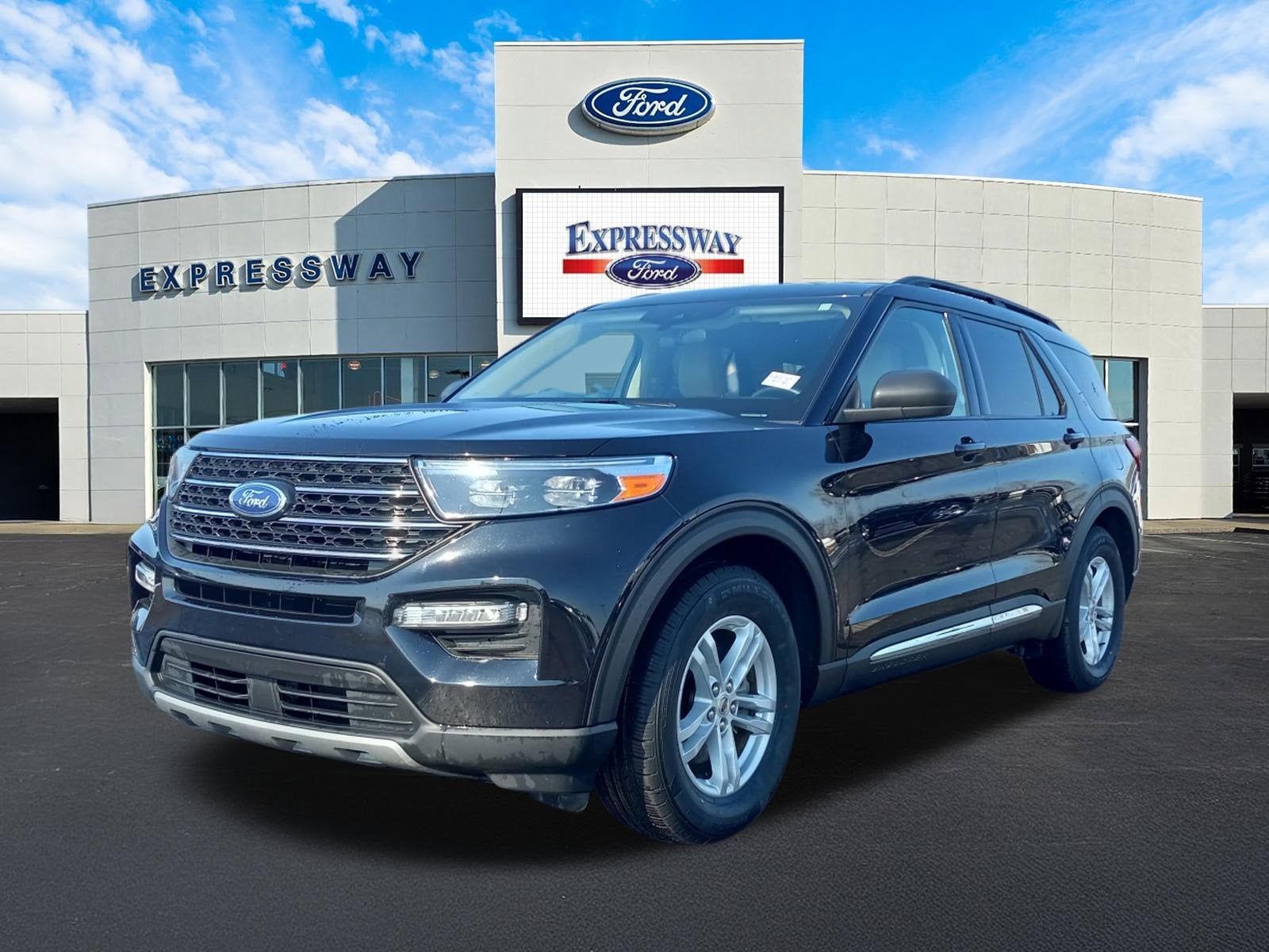 2024 Ford Explorer XLT