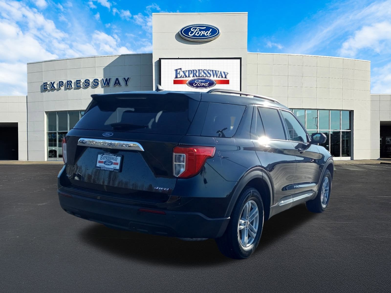 2022 Ford Explorer XLT