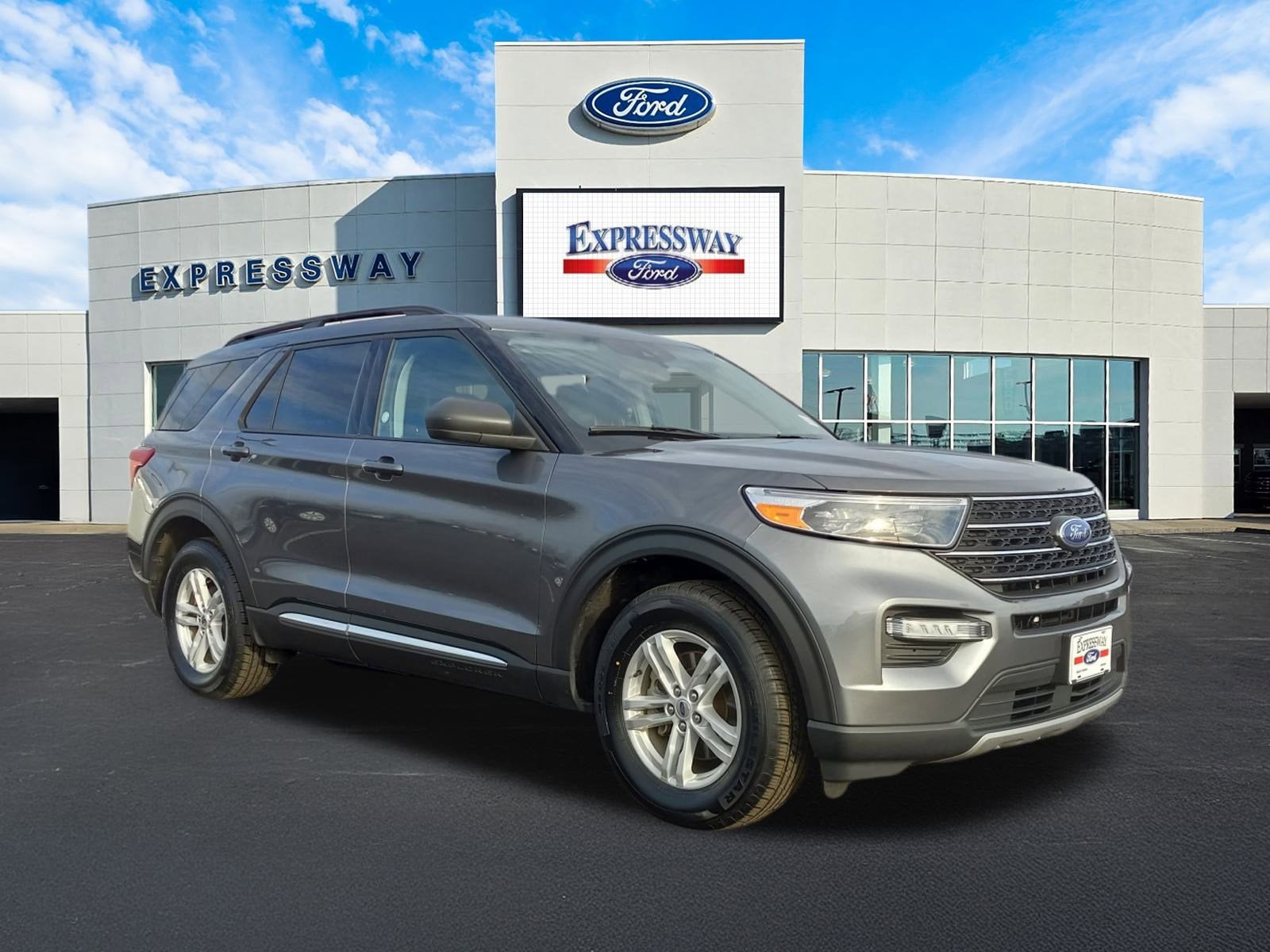 2024 Ford Explorer XLT
