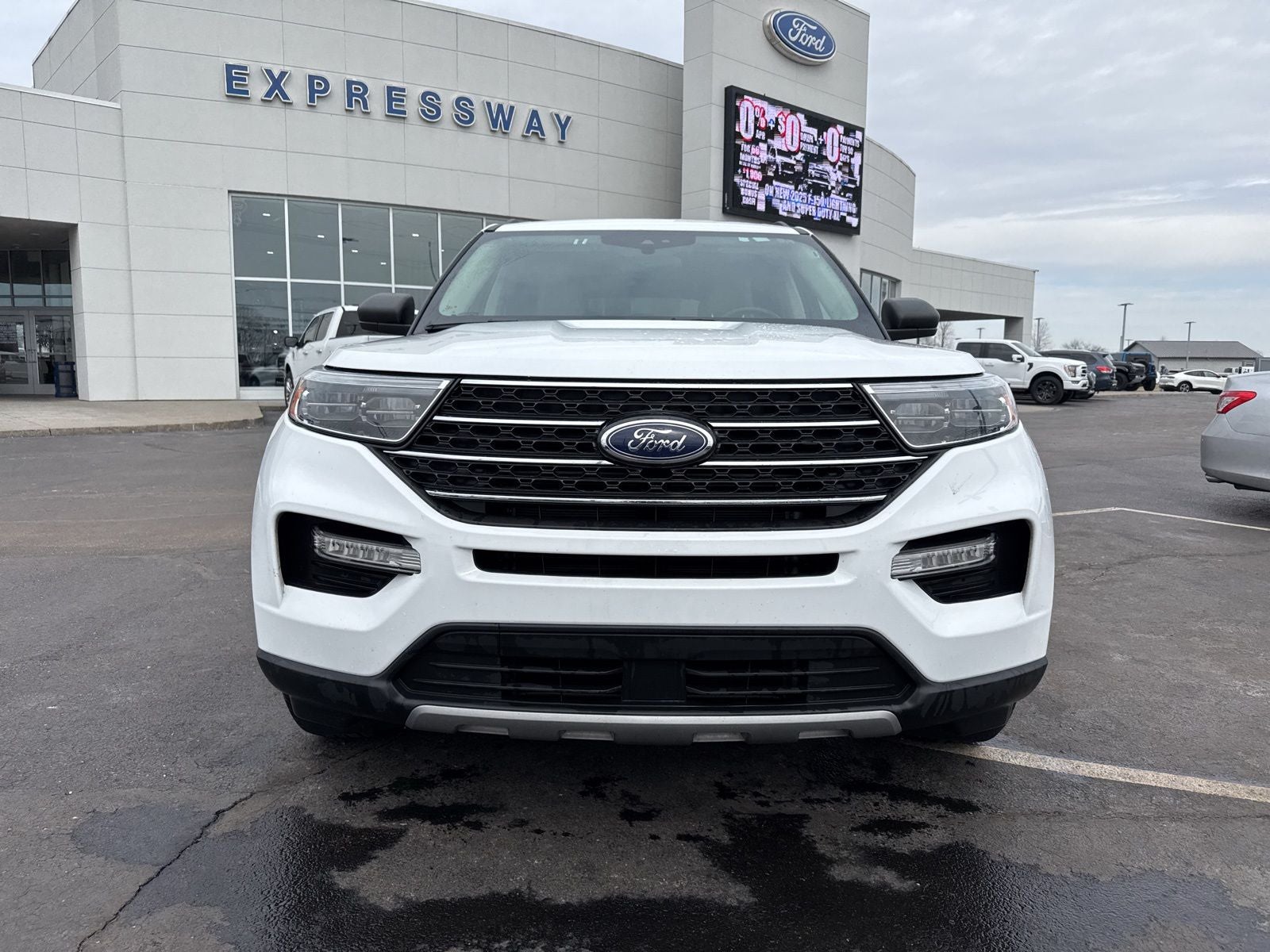 2024 Ford Explorer XLT