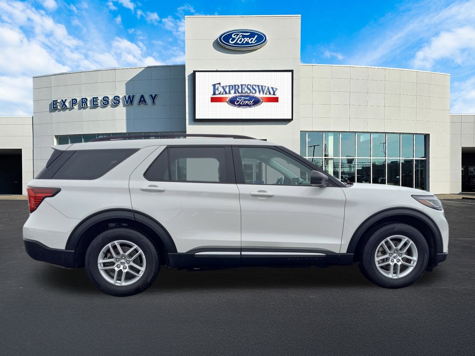2025 Ford Explorer Active