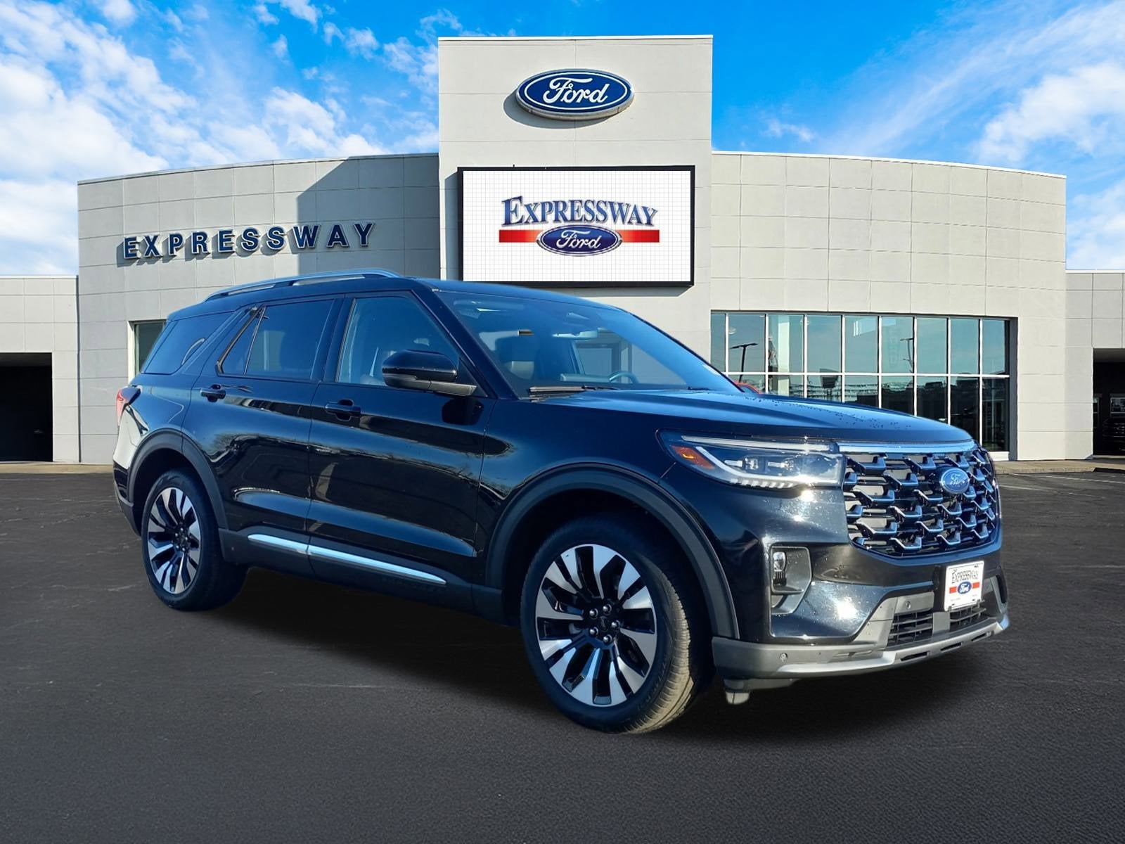 2025 Ford Explorer Platinum