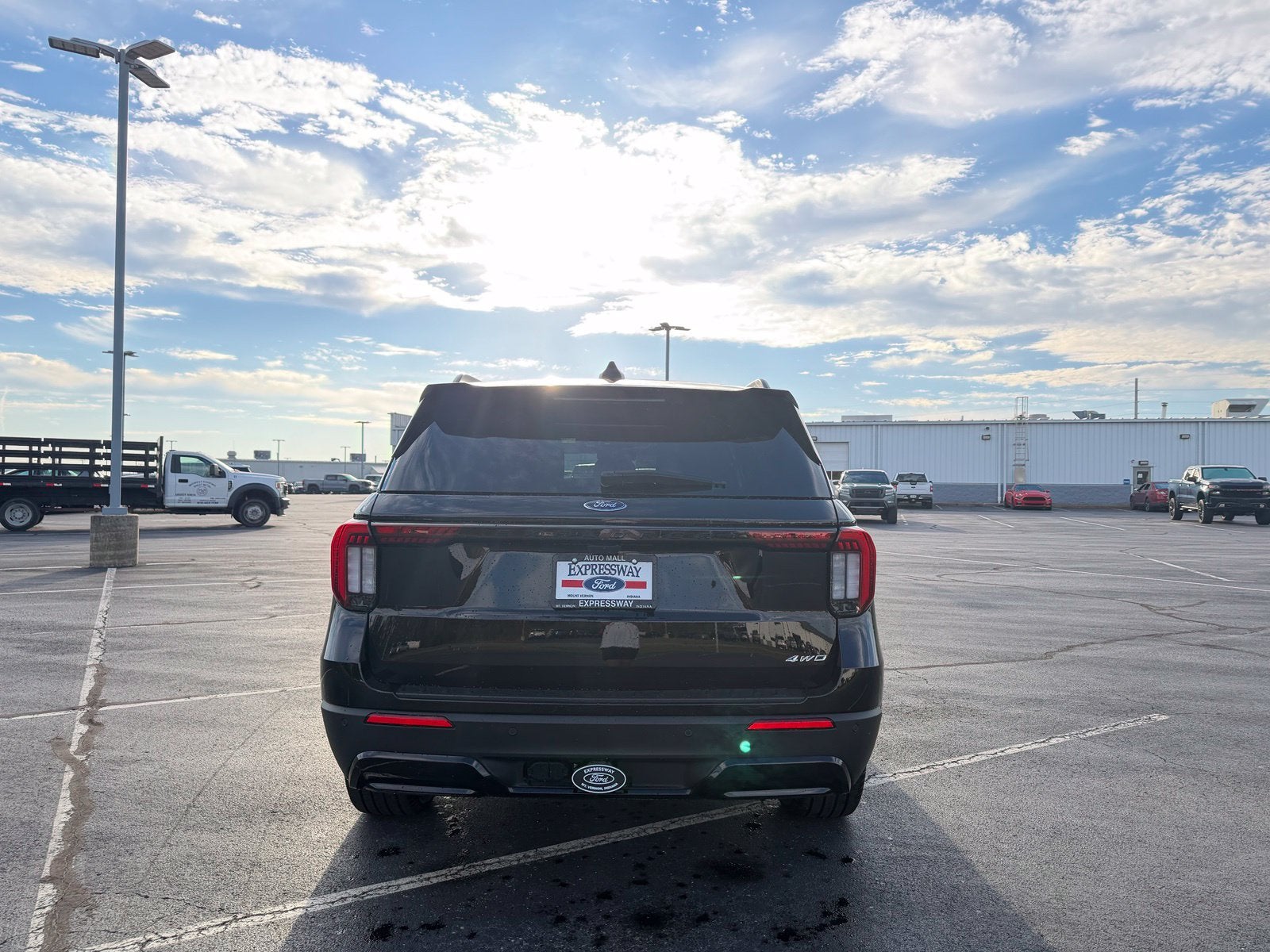 2025 Ford Explorer ST-Line
