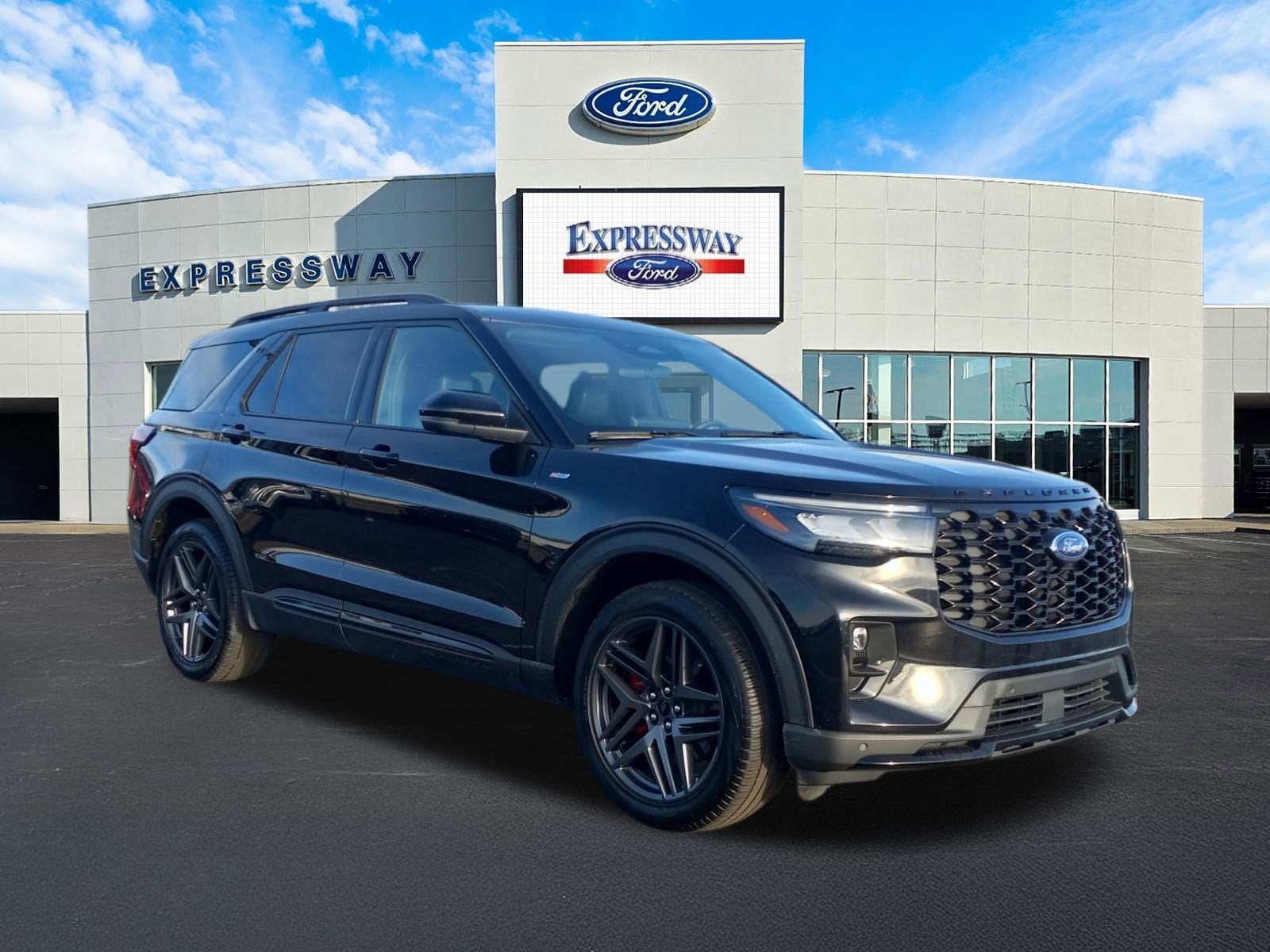 2025 Ford Explorer ST-Line