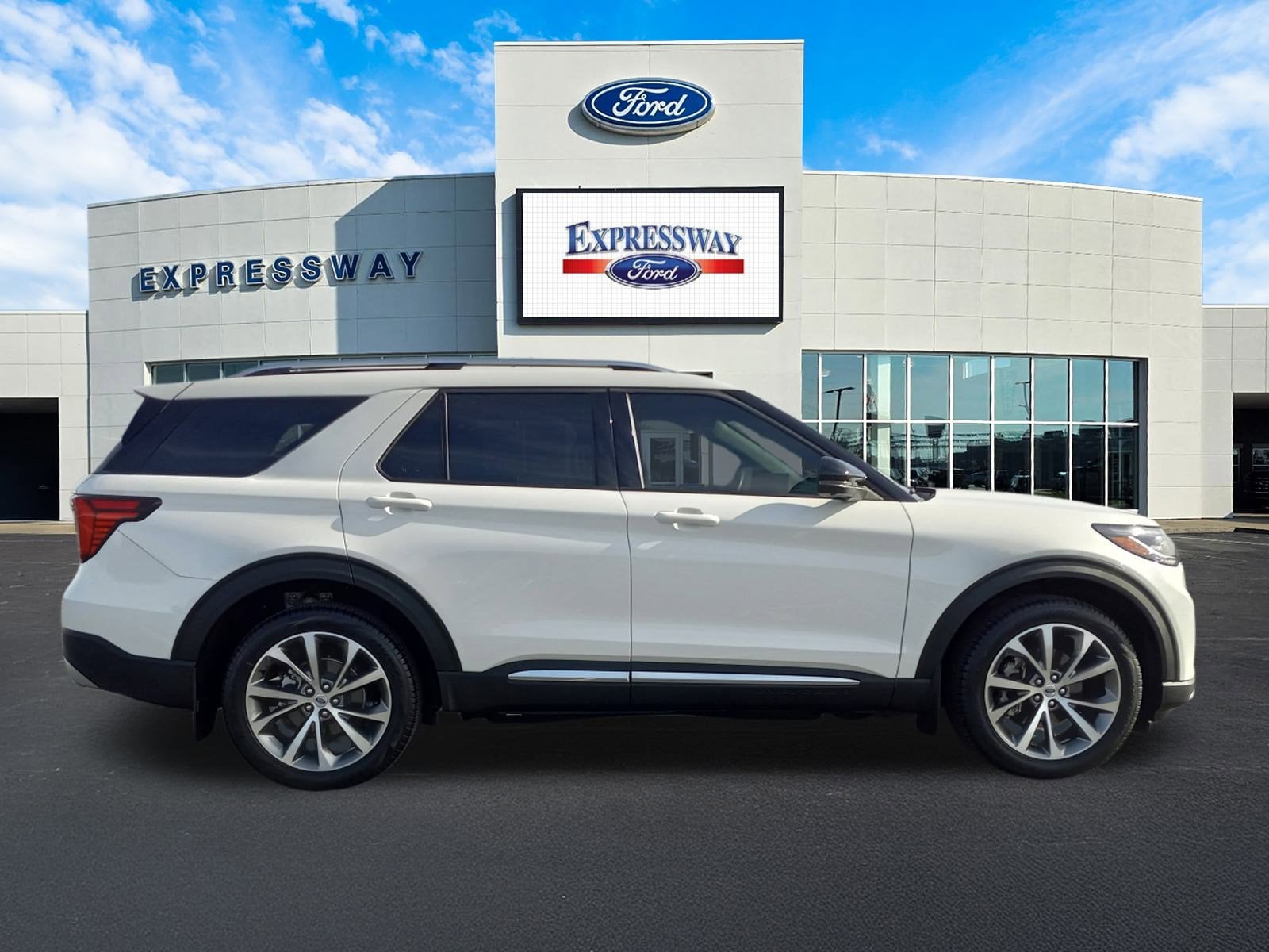 2025 Ford Explorer Platinum