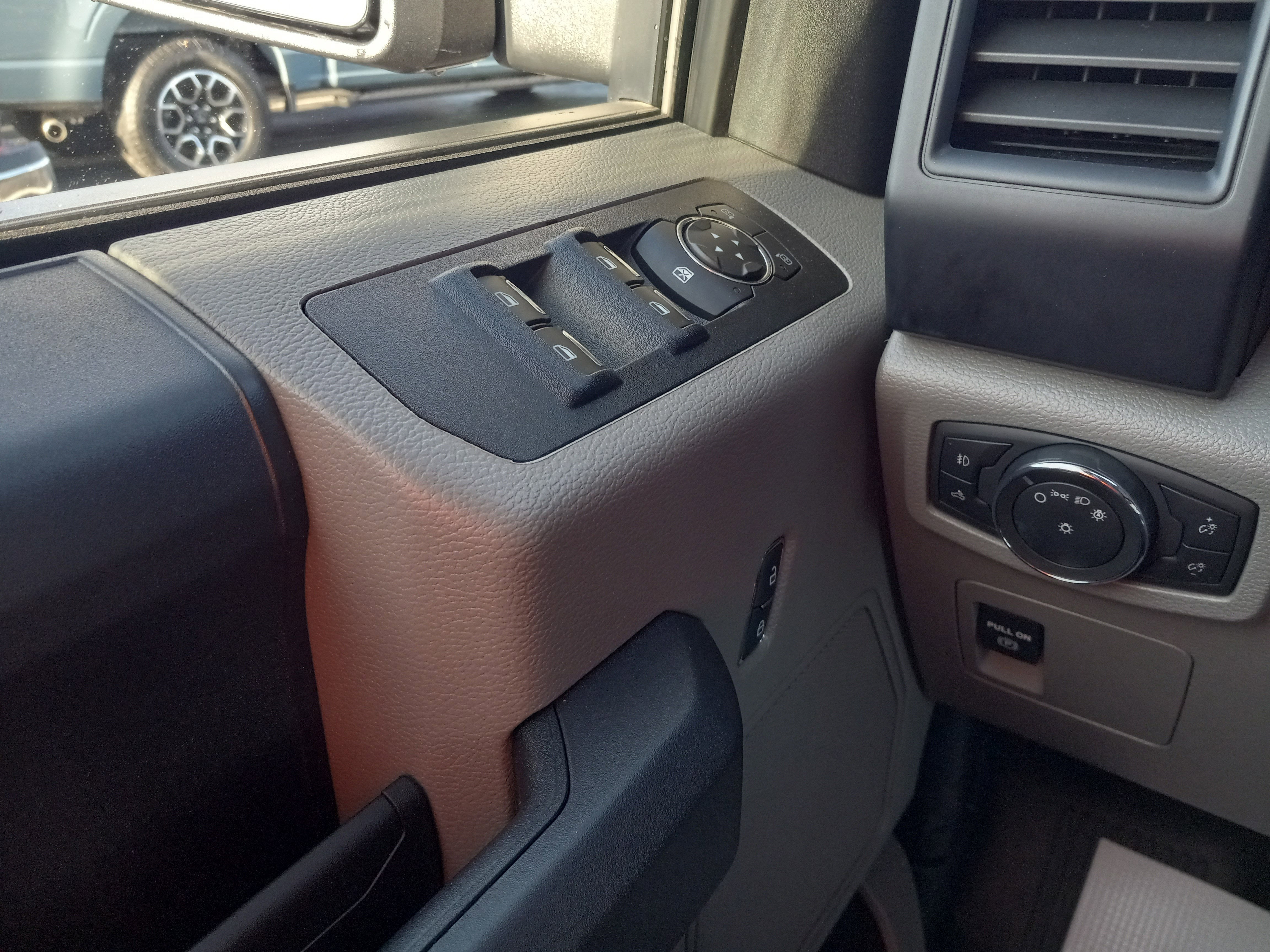 2019 Ford F-150 XL 4WD SuperCrew 5.5' Box