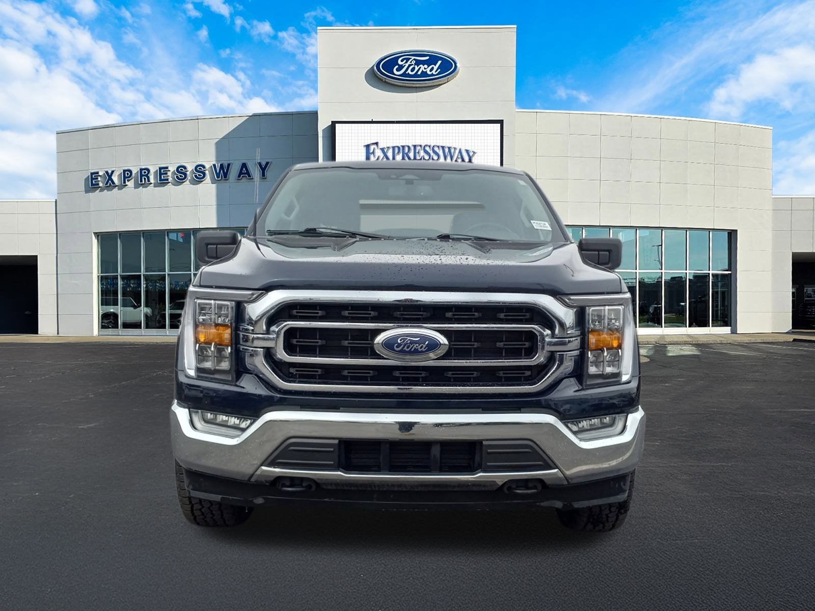 2023 Ford F-150 XLT 4WD SuperCrew 5.5' Box