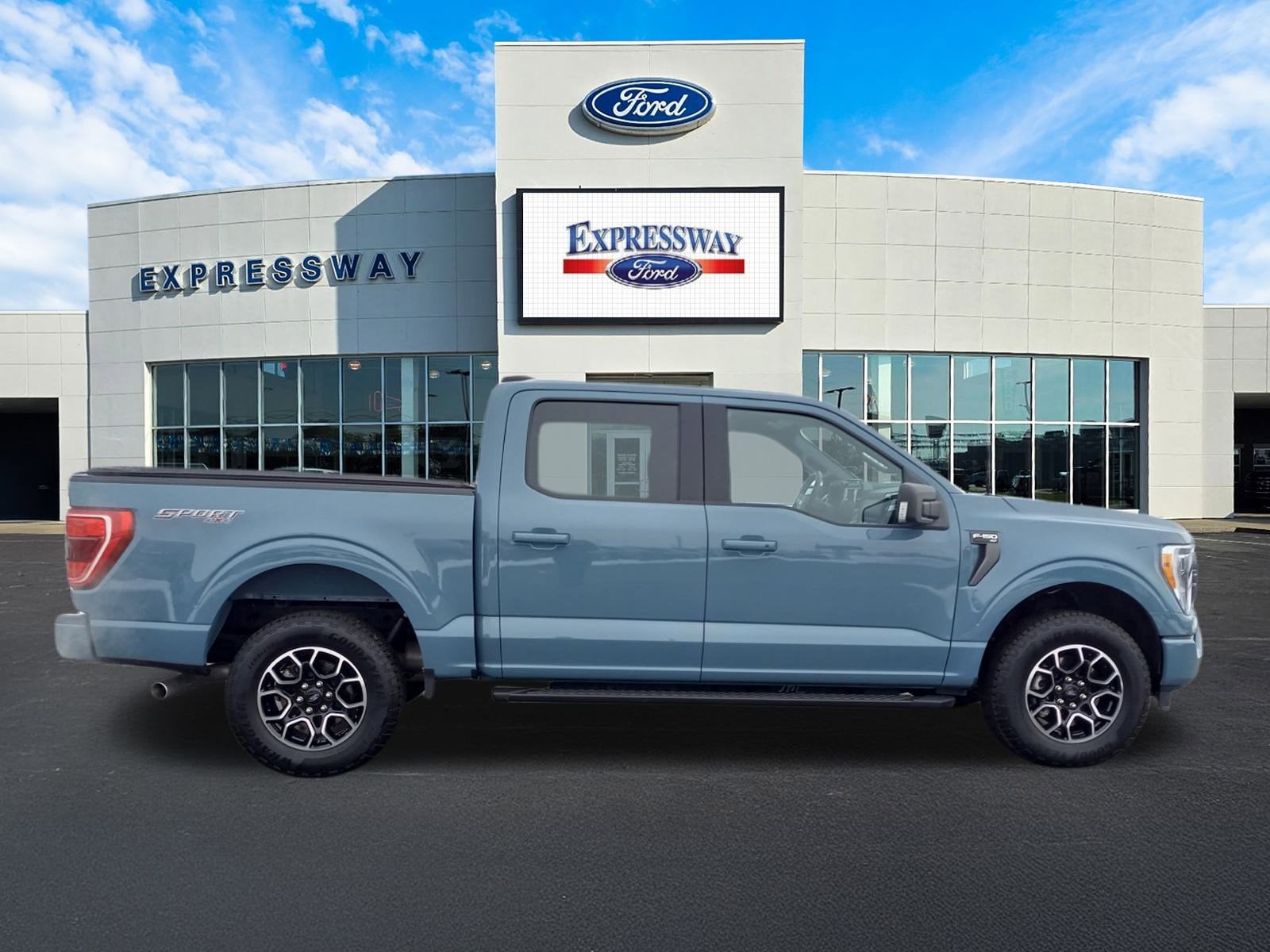 2023 Ford F-150 XLT 4WD SuperCrew 5.5' Box