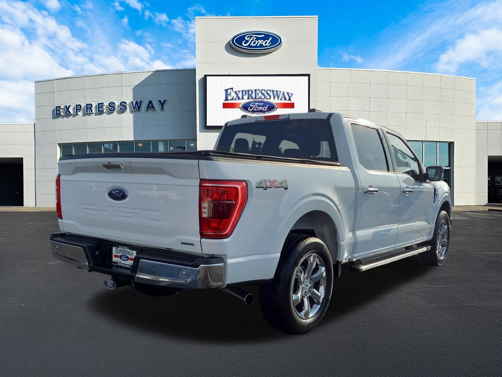 2022 Ford F-150 XLT 4WD SuperCrew 5.5' Box
