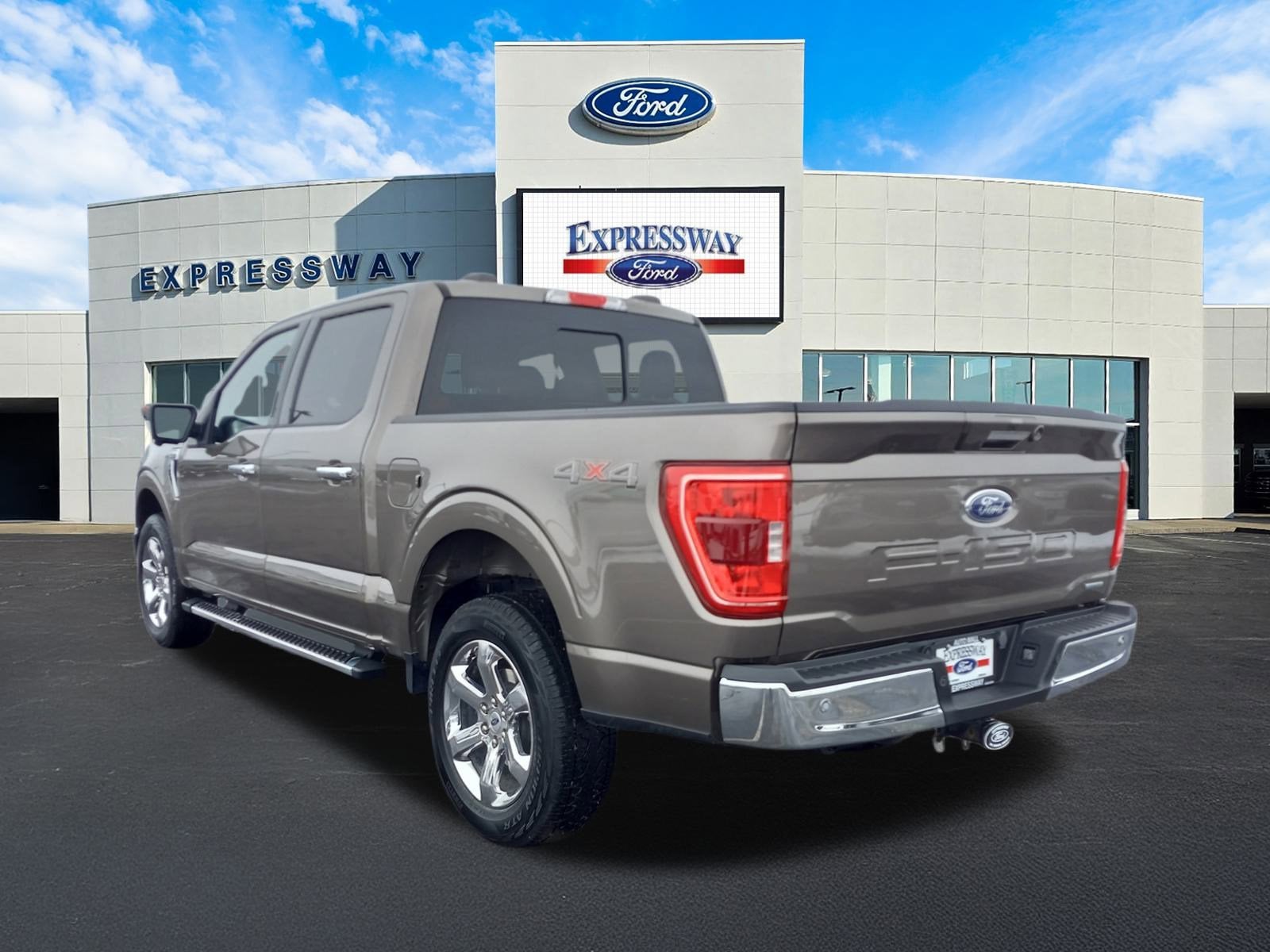 2023 Ford F-150 XLT 4WD SuperCrew 5.5' Box
