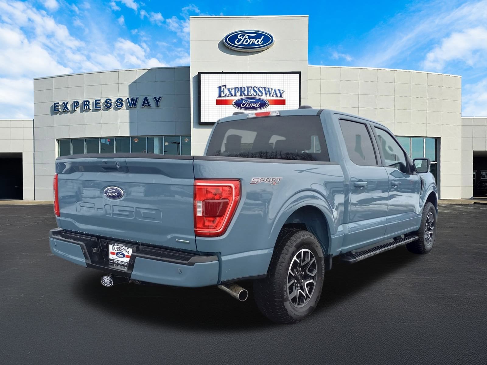 2023 Ford F-150 XLT 4WD SuperCrew 5.5' Box