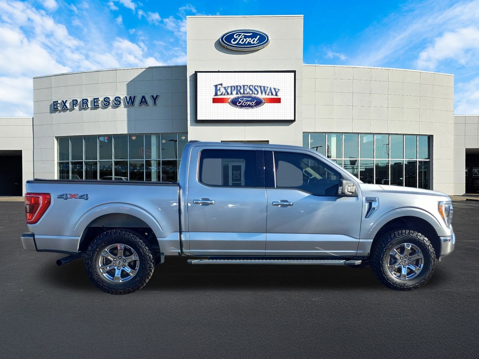 2021 Ford F-150 XLT 4WD SuperCrew 5.5' Box