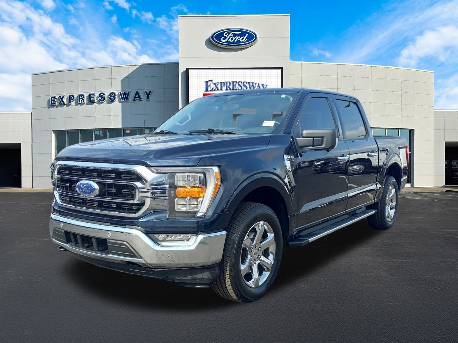 2022 Ford F-150 XLT 4WD SuperCrew 5.5' Box