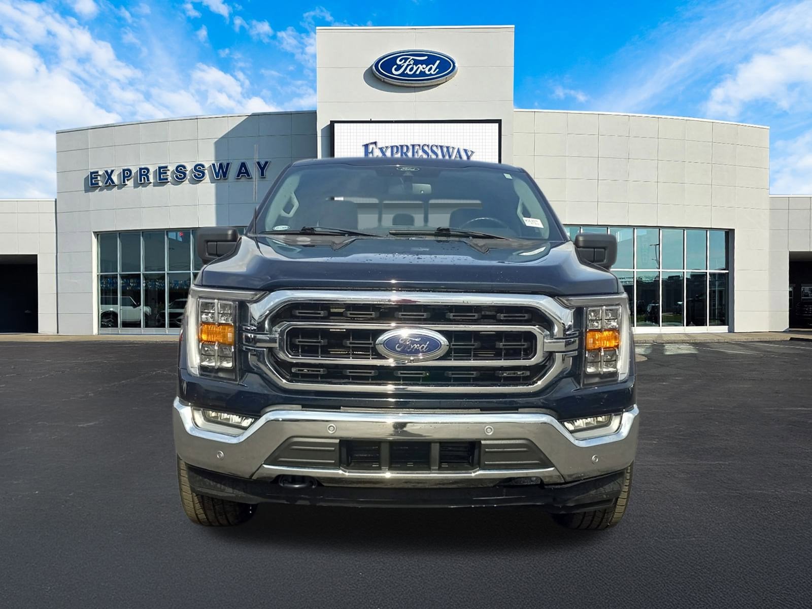 2022 Ford F-150 XLT 4WD SuperCrew 5.5' Box