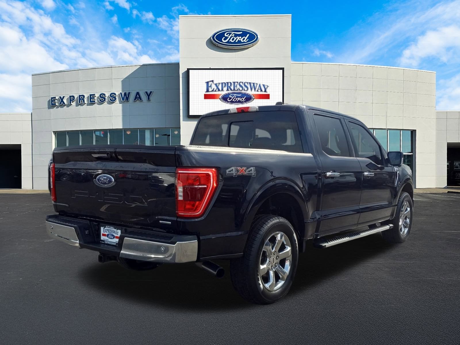 2022 Ford F-150 XLT 4WD SuperCrew 5.5' Box