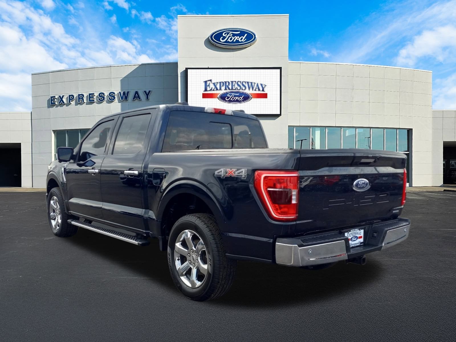 2022 Ford F-150 XLT 4WD SuperCrew 5.5' Box