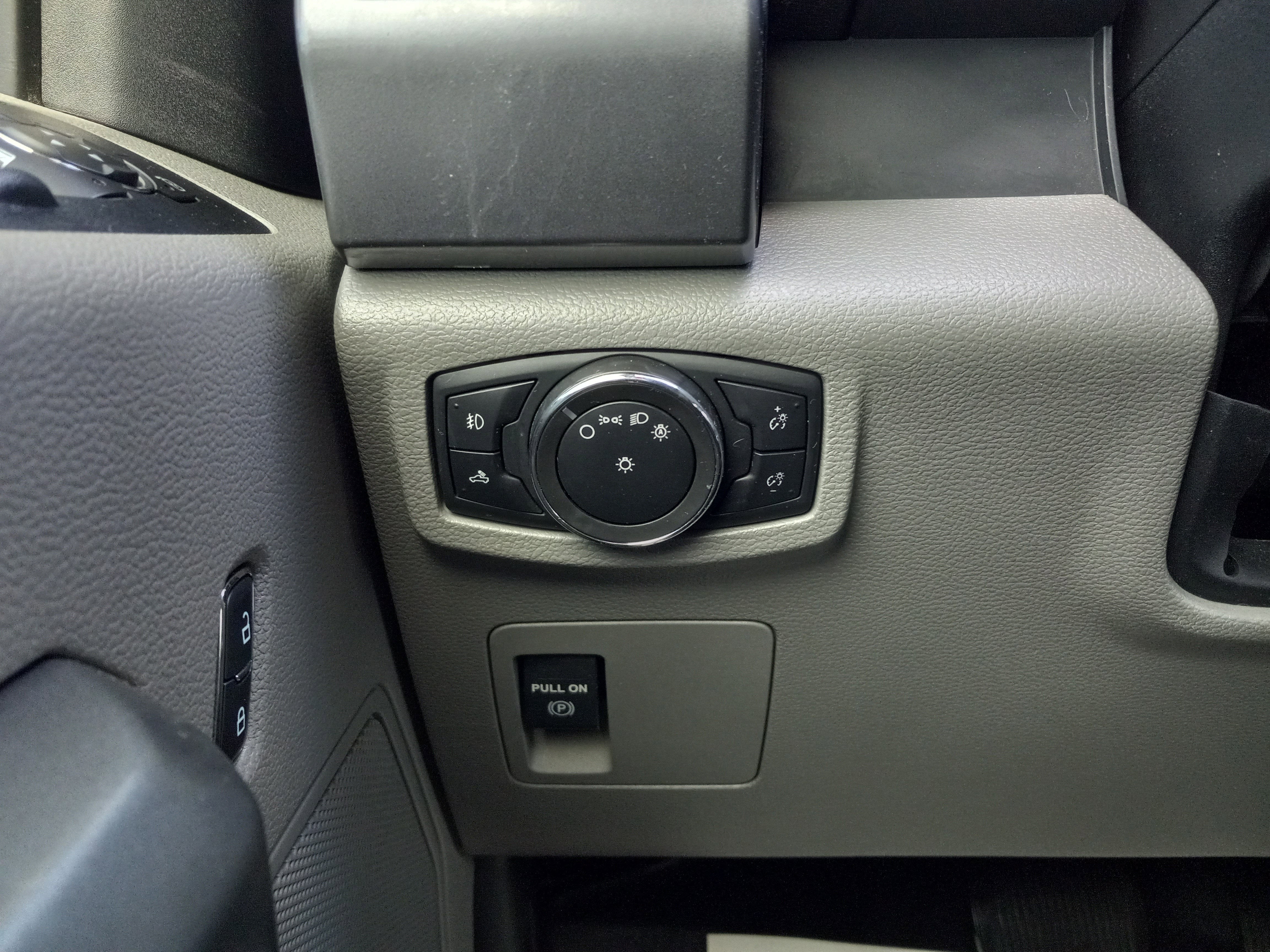 2017 Ford F-150 XLT 4WD SuperCrew 5.5' Box