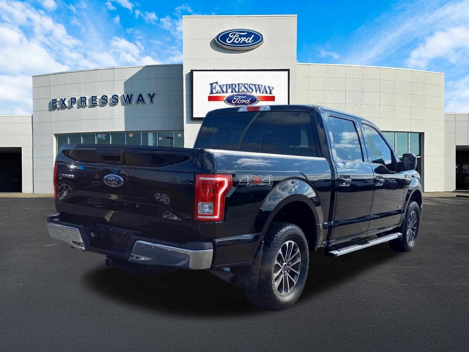 2017 Ford F-150 XLT 4WD SuperCrew 5.5' Box