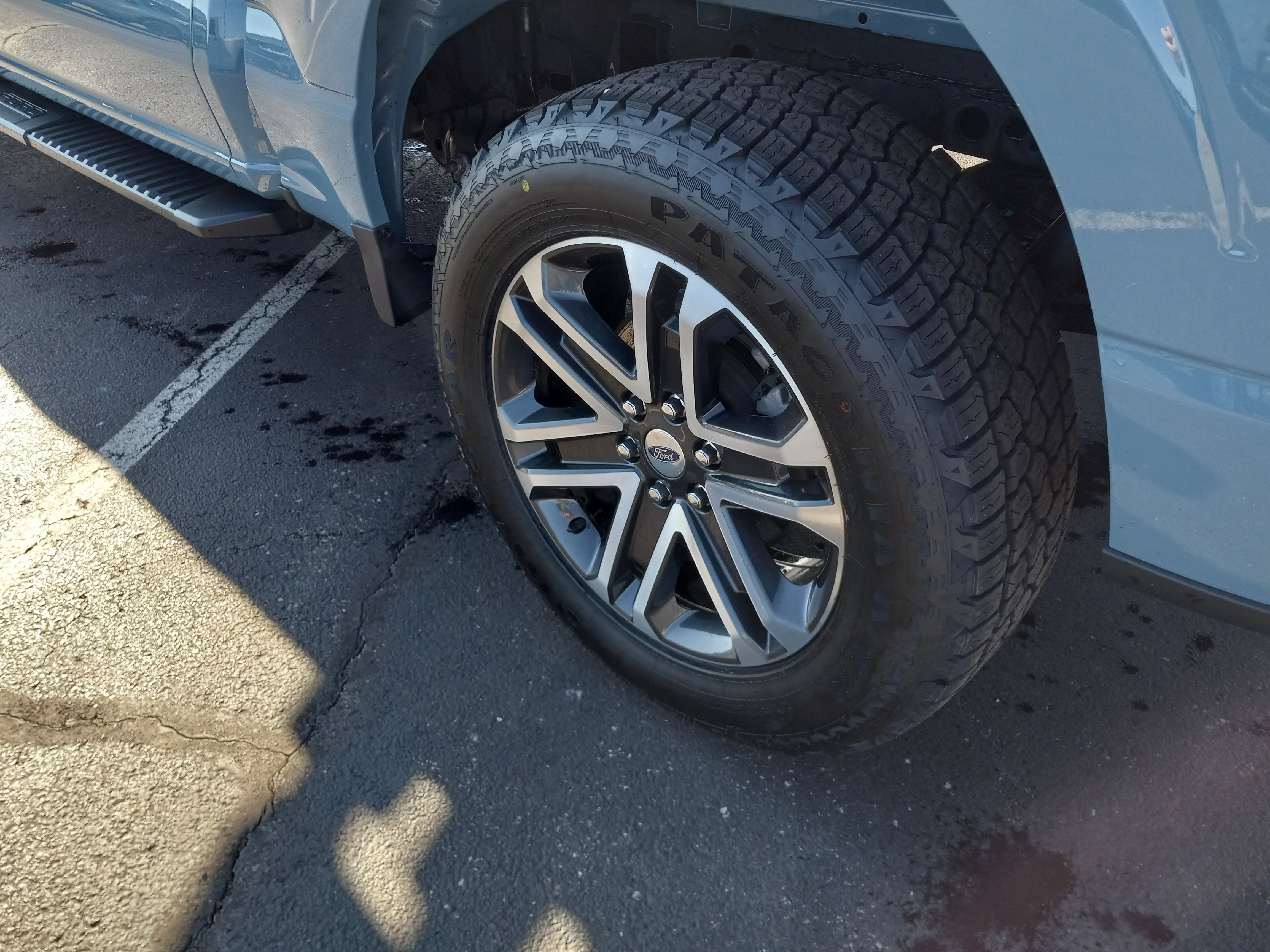 2023 Ford F-150 XL 4WD SuperCrew 5.5' Box