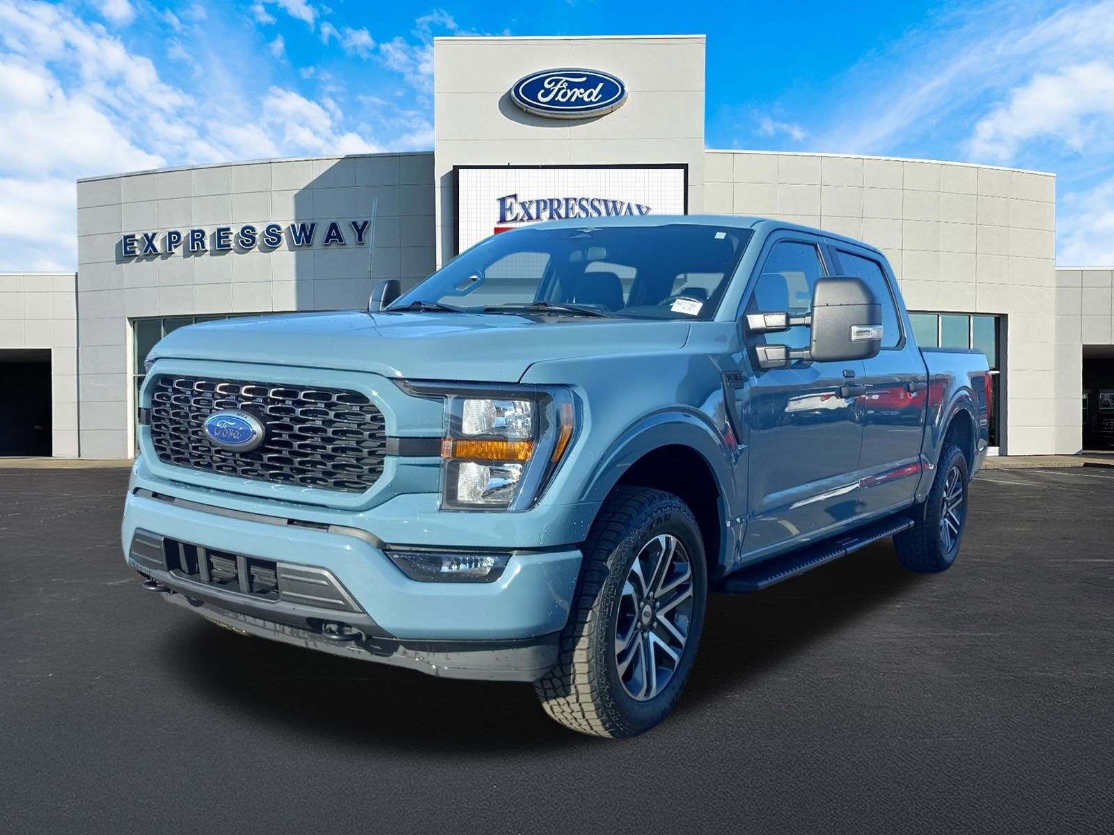 2023 Ford F-150 XL 4WD SuperCrew 5.5' Box