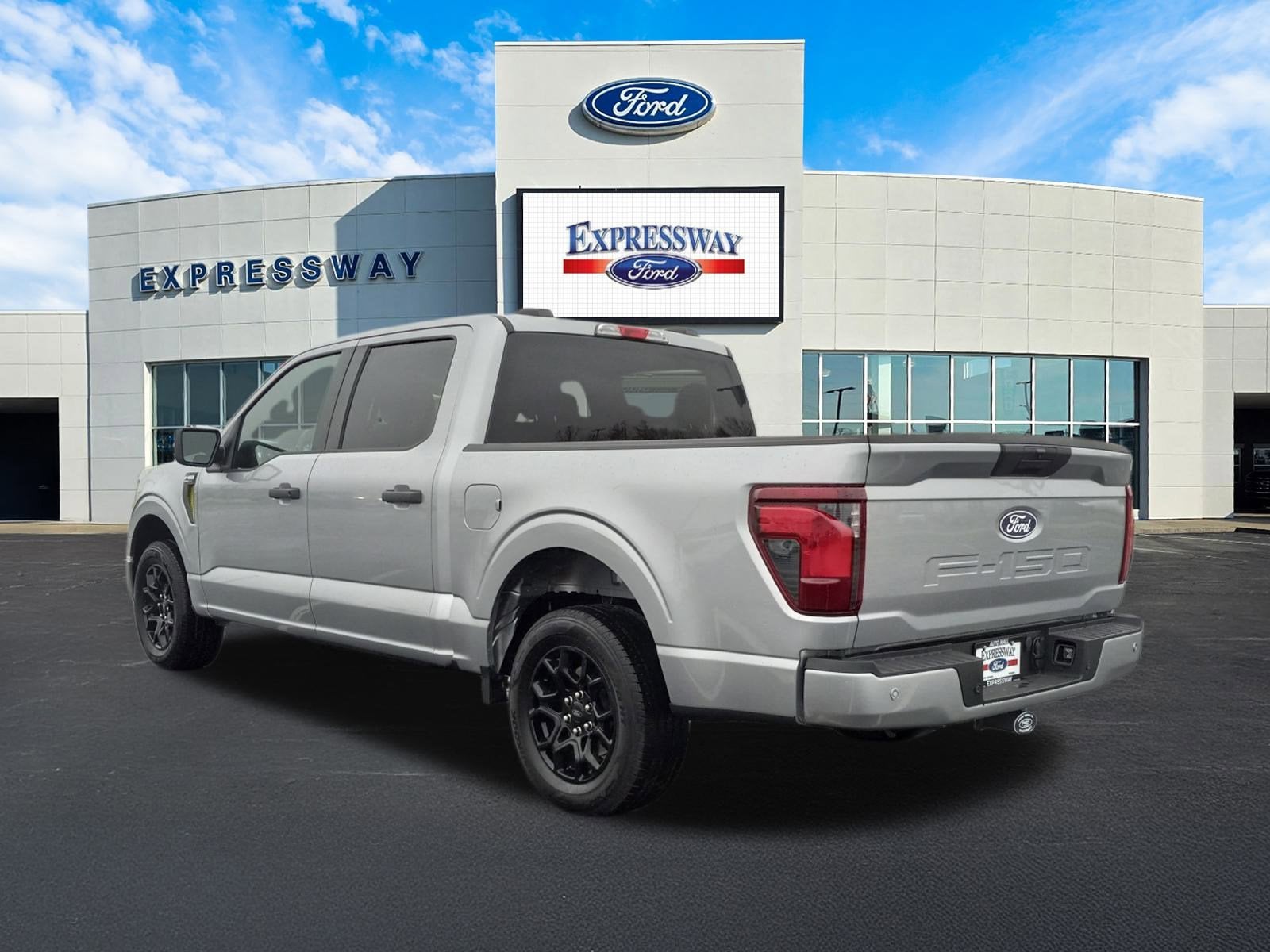 2025 Ford F-150 STX 2WD SuperCrew 5.5' Box