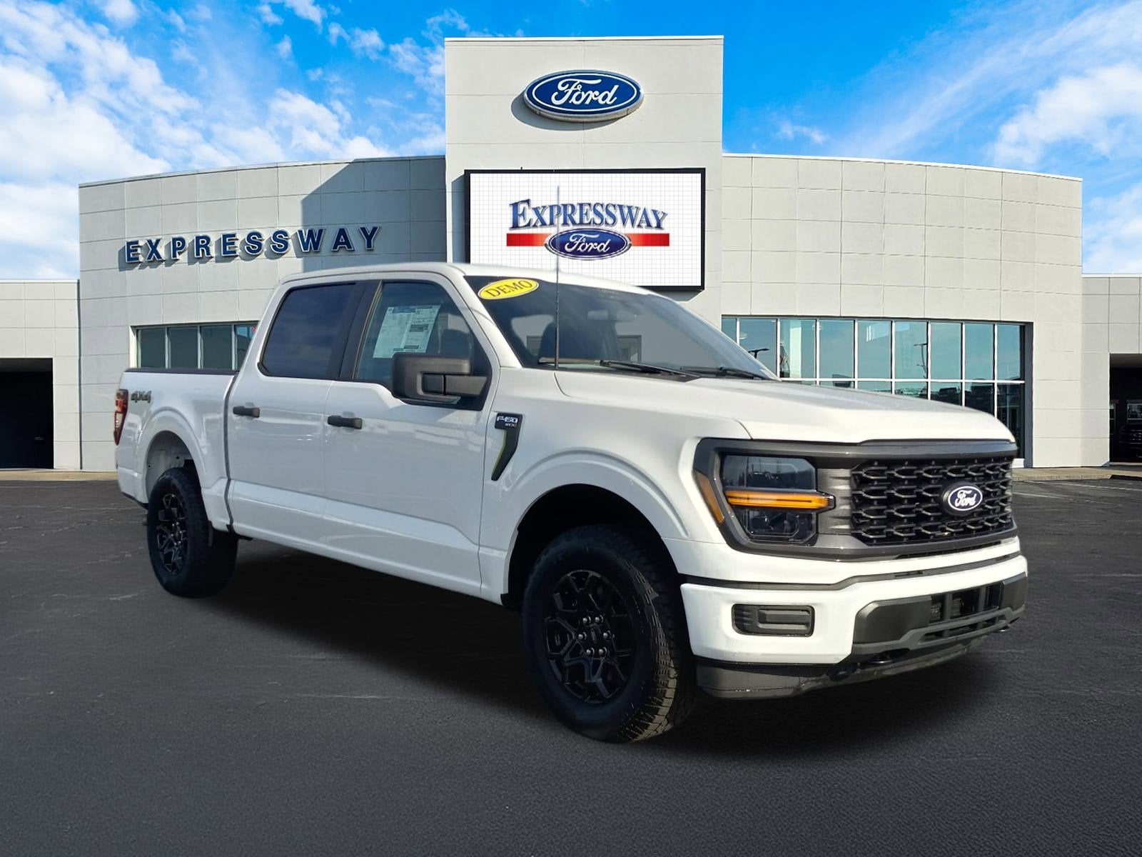 2025 Ford F-150 STX 4WD SuperCrew 5.5' Box