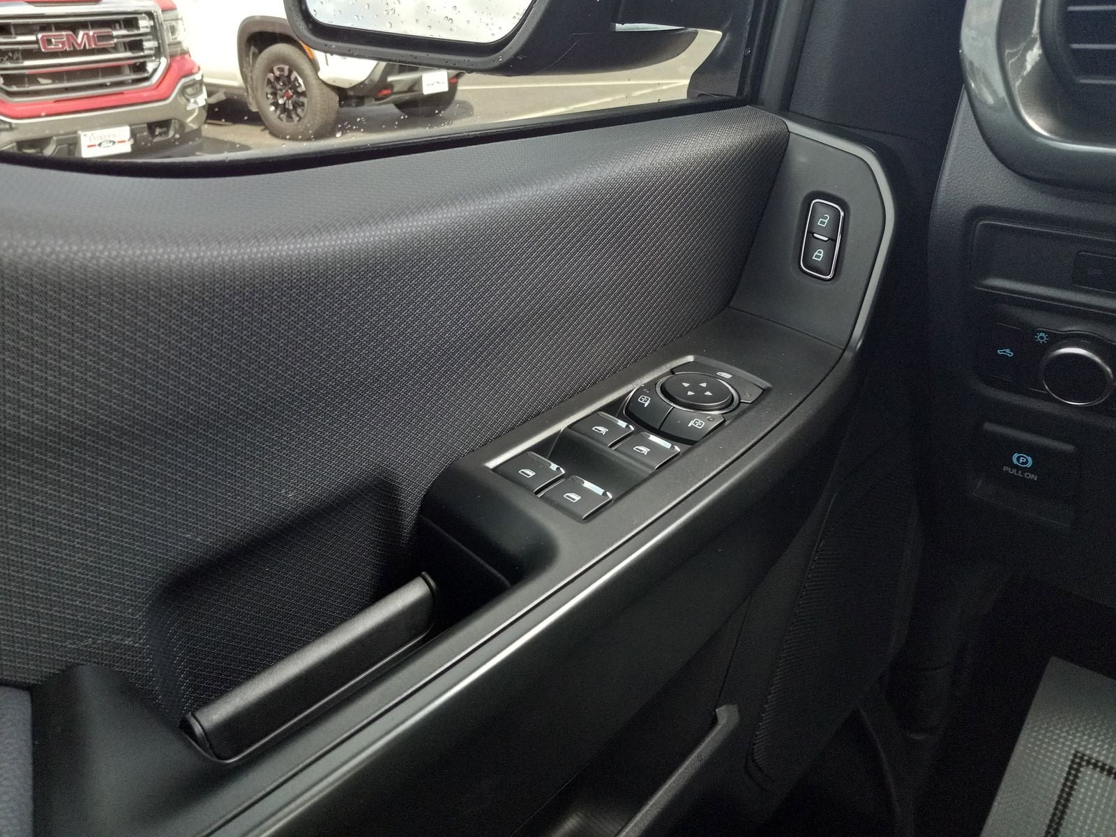 2025 Ford F-150 STX 4WD SuperCrew 5.5' Box