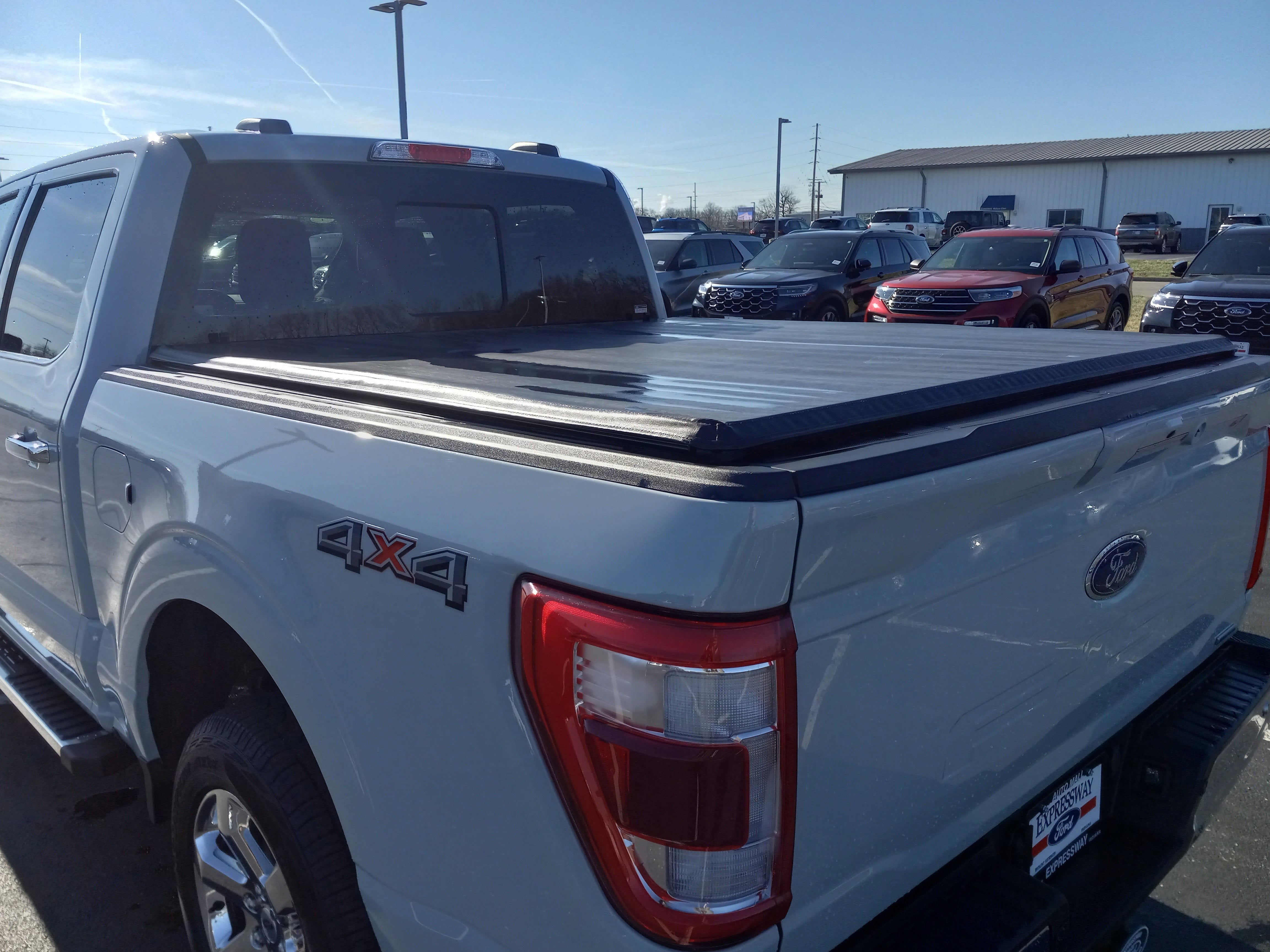 2023 Ford F-150 LARIAT 4WD SuperCrew 5.5' Box