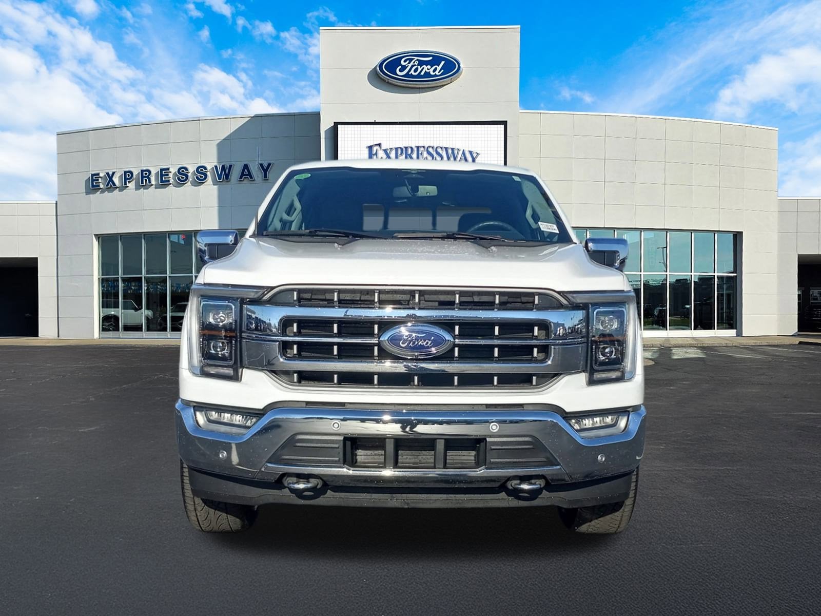 2023 Ford F-150 LARIAT 4WD SuperCrew 5.5' Box