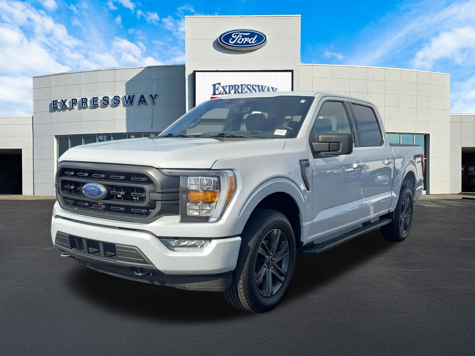 2022 Ford F-150 XLT 4WD SuperCrew 5.5' Box