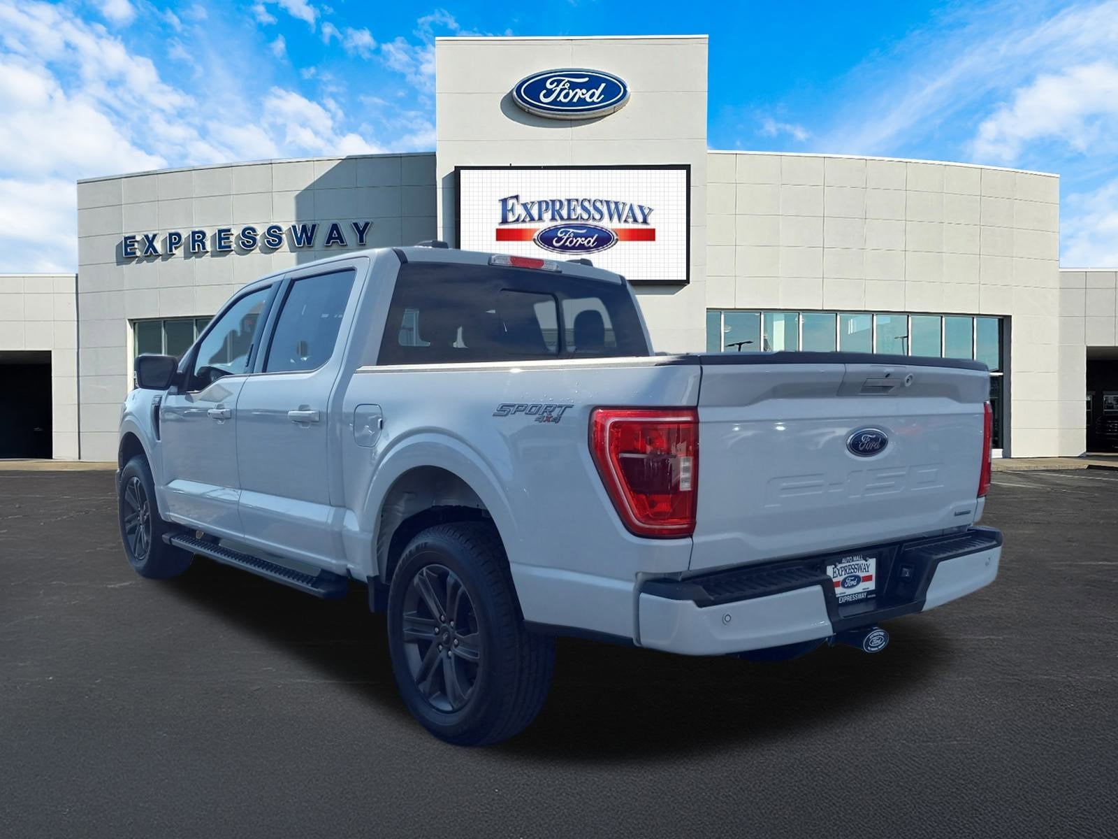 2022 Ford F-150 XLT 4WD SuperCrew 5.5' Box