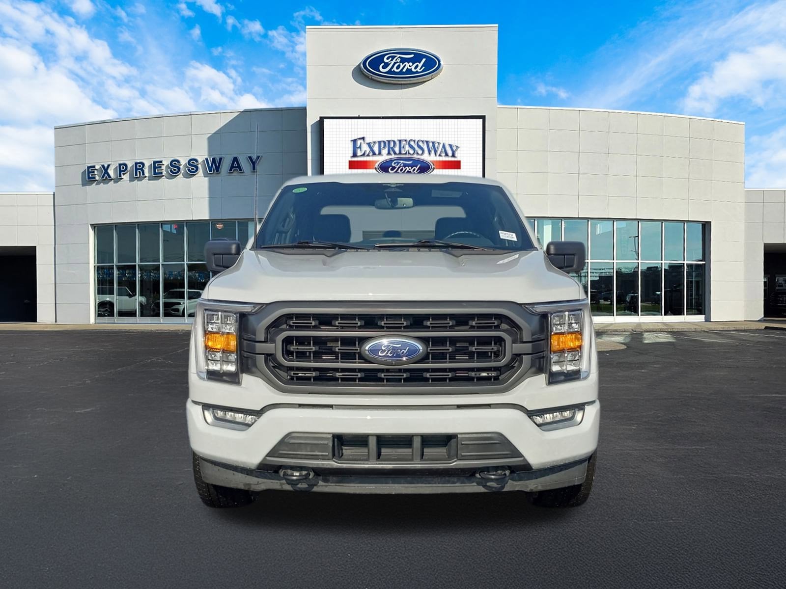 2023 Ford F-150 XLT 4WD SuperCrew 5.5' Box
