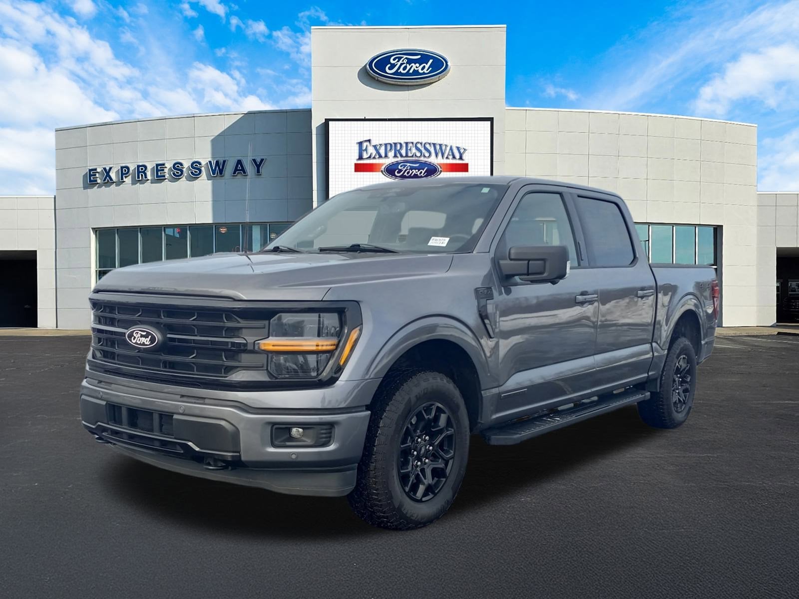 2024 Ford F-150 XLT 4WD SuperCrew 5.5' Box